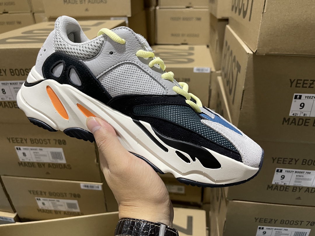 700 Wave Runner Solid Grey