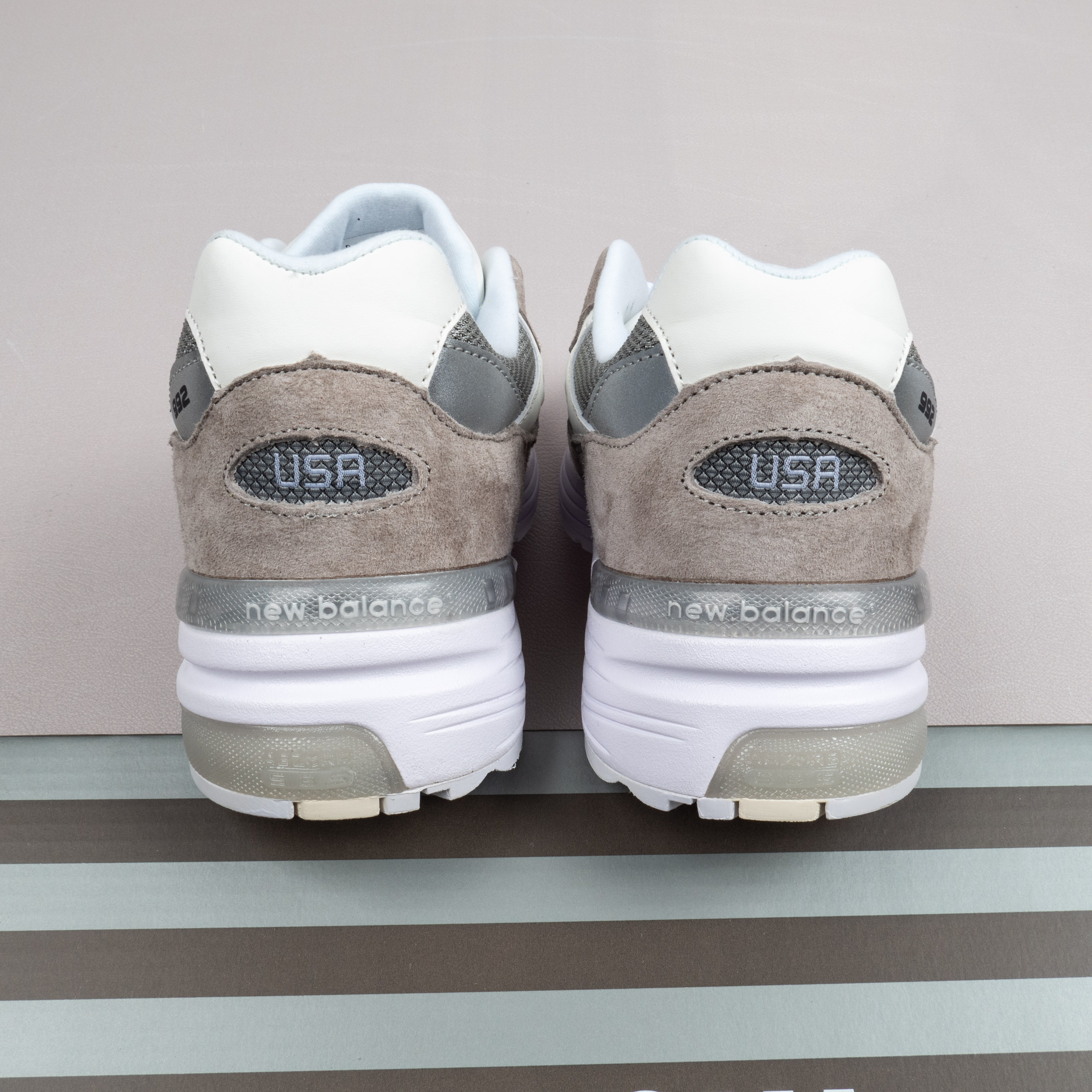 992 White Silver Nimbus Cloud