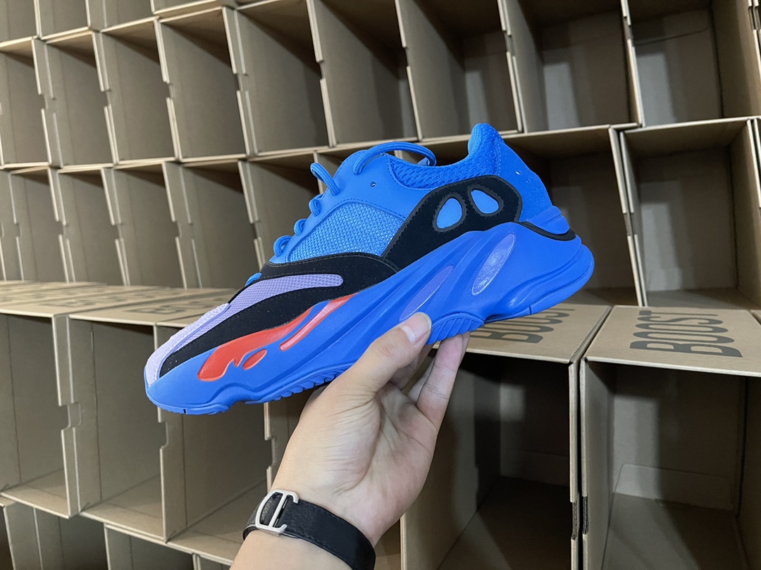 700 Hi-Res Blue