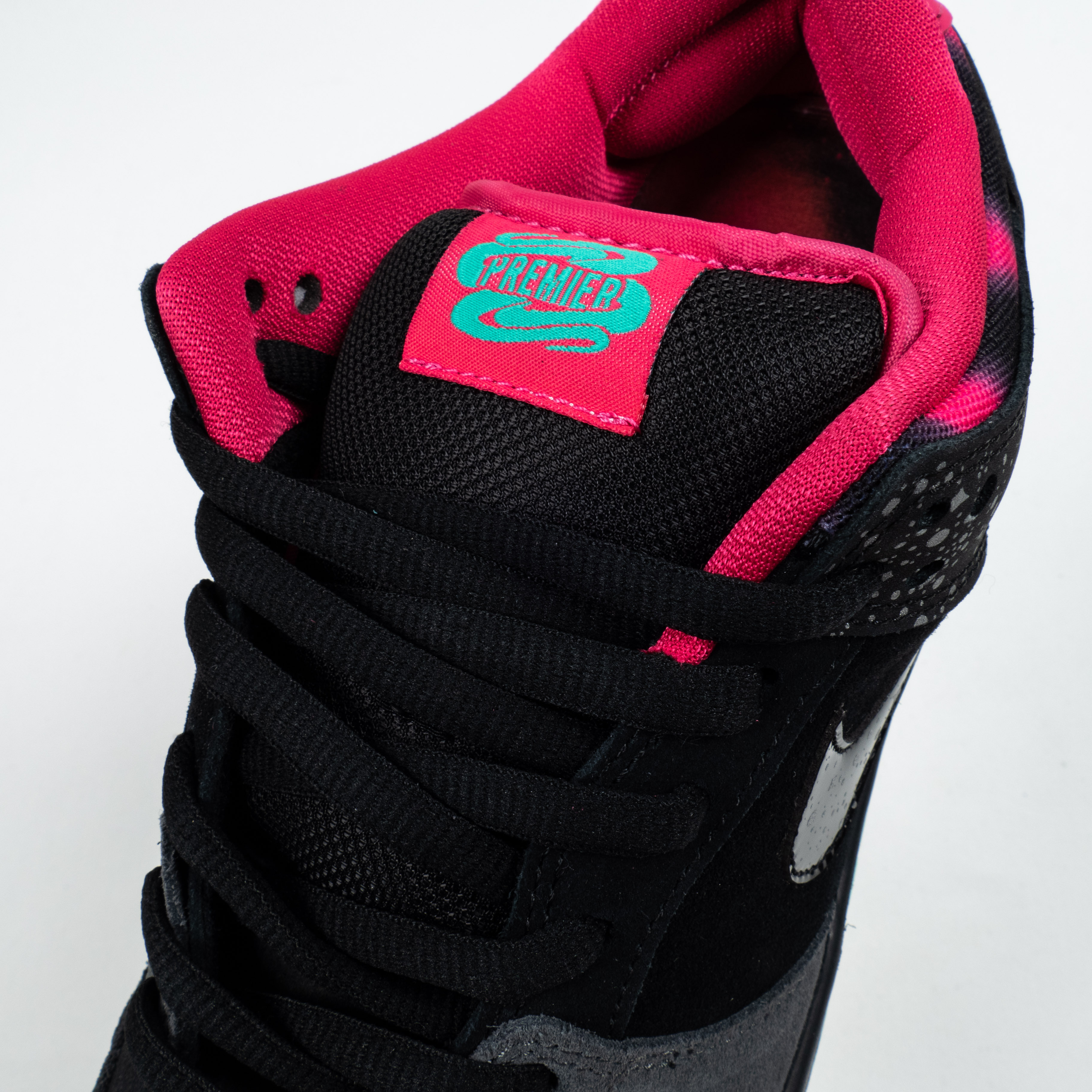 Dunk SB Low Premier  Northern Lights