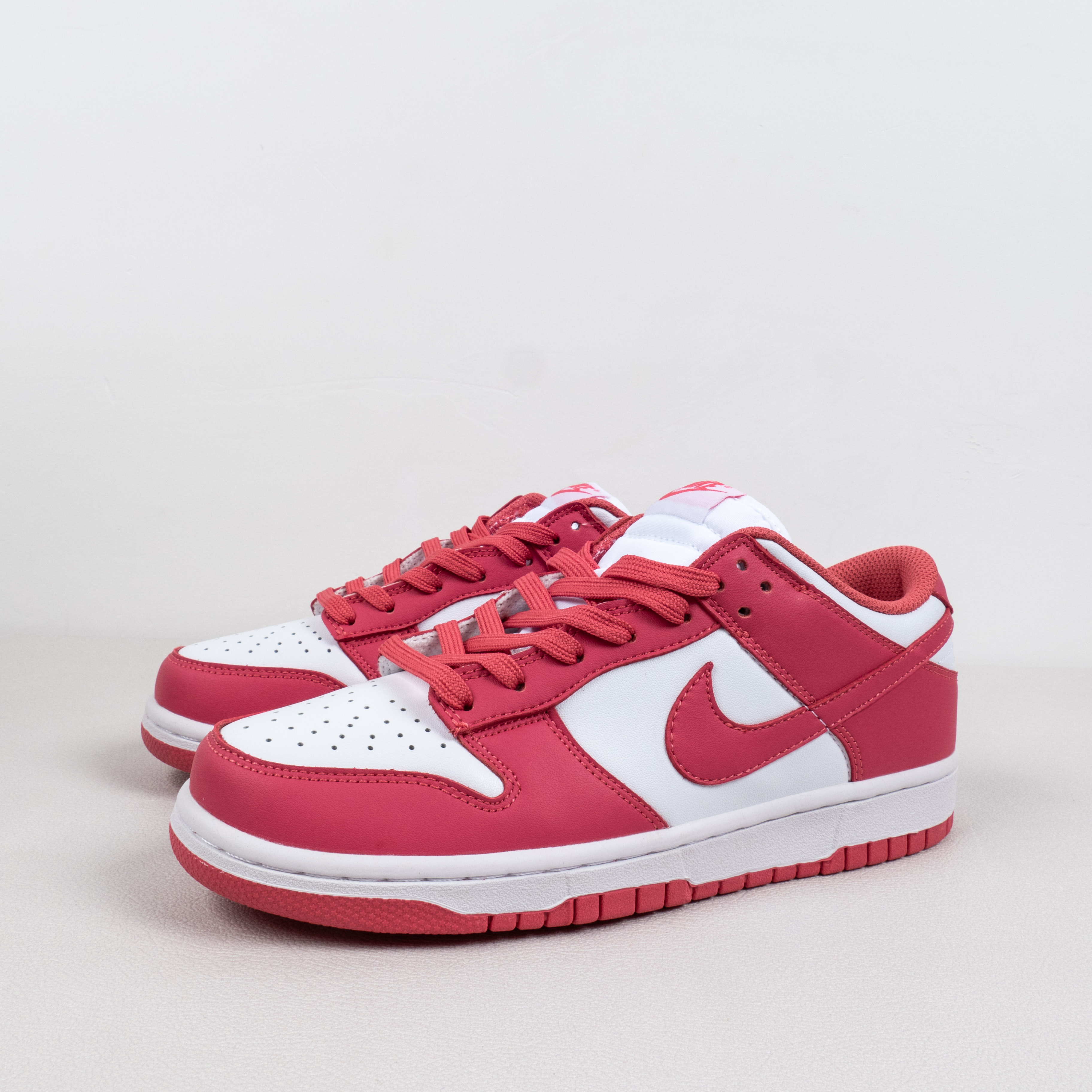 Dunk Low Archeo Pink