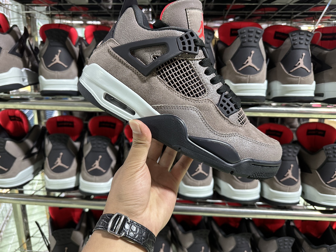 4's Retro Taupe Haze