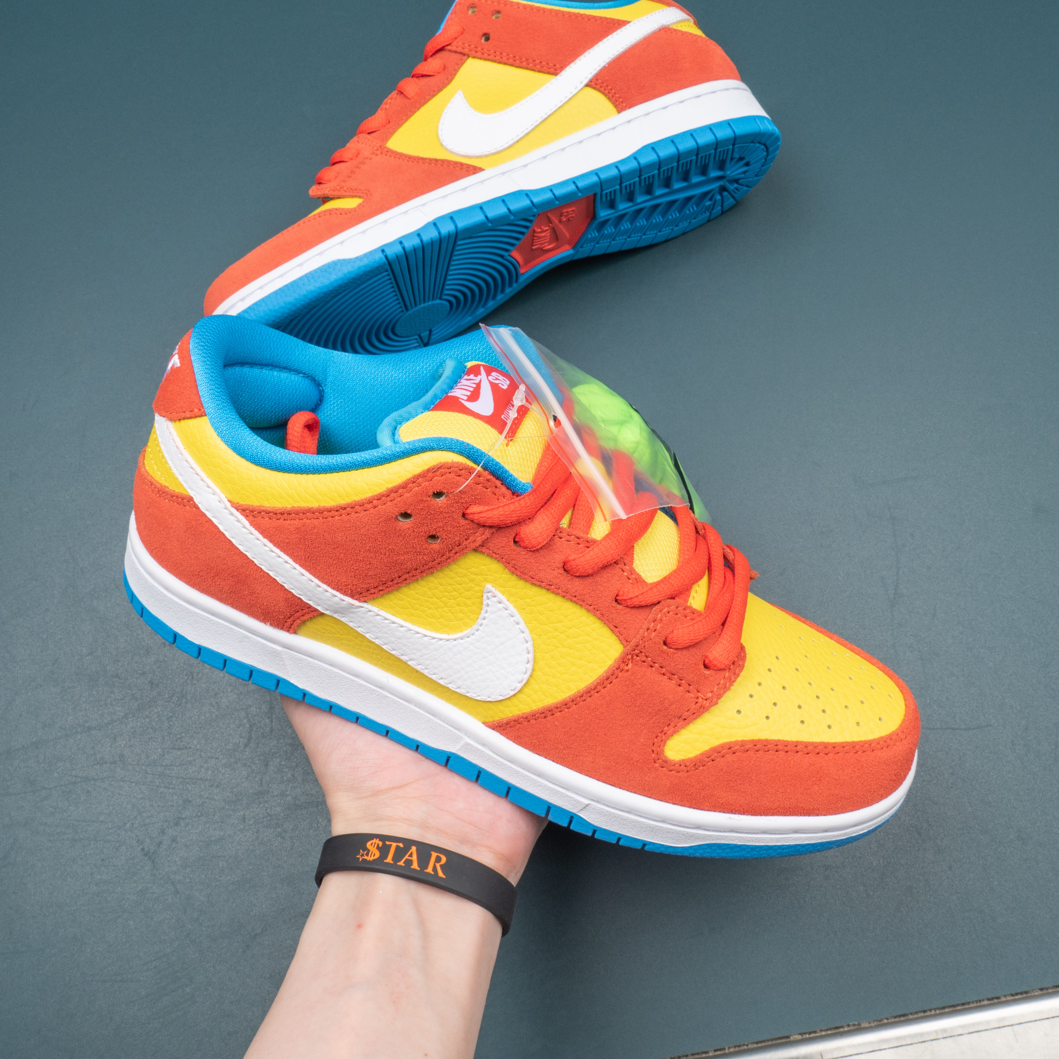 SB Dunk Low Pro Bart Simpson