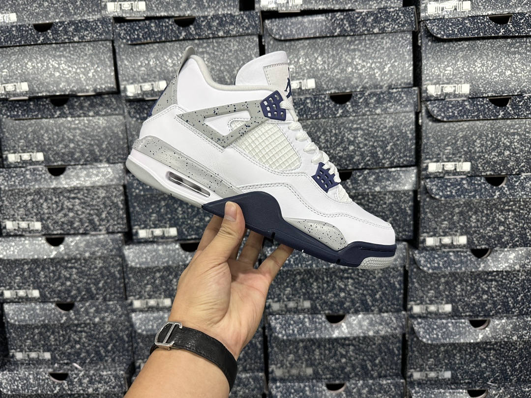 4 Retro White Midnight Navy