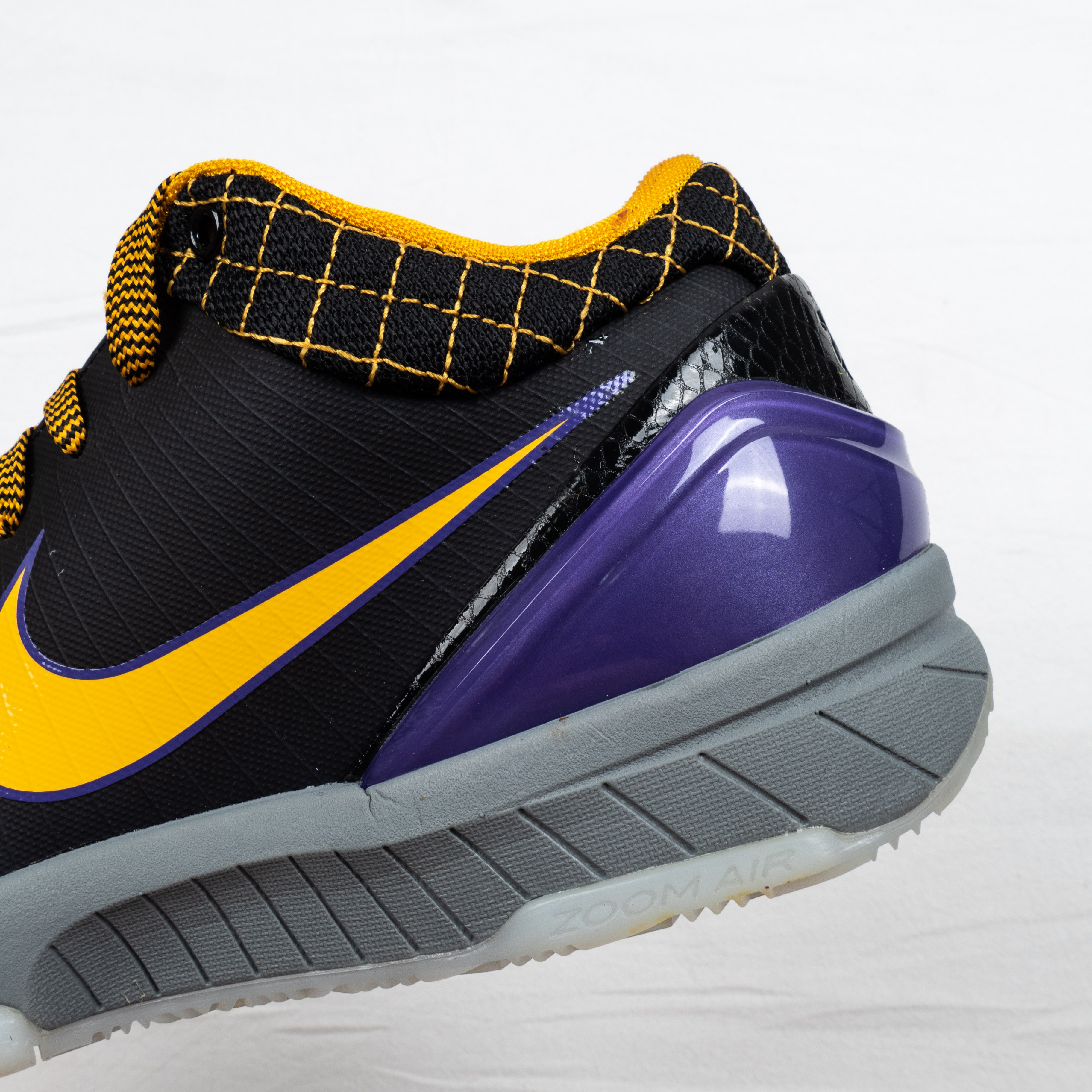 Kobe 4 Protro Carpe Diem