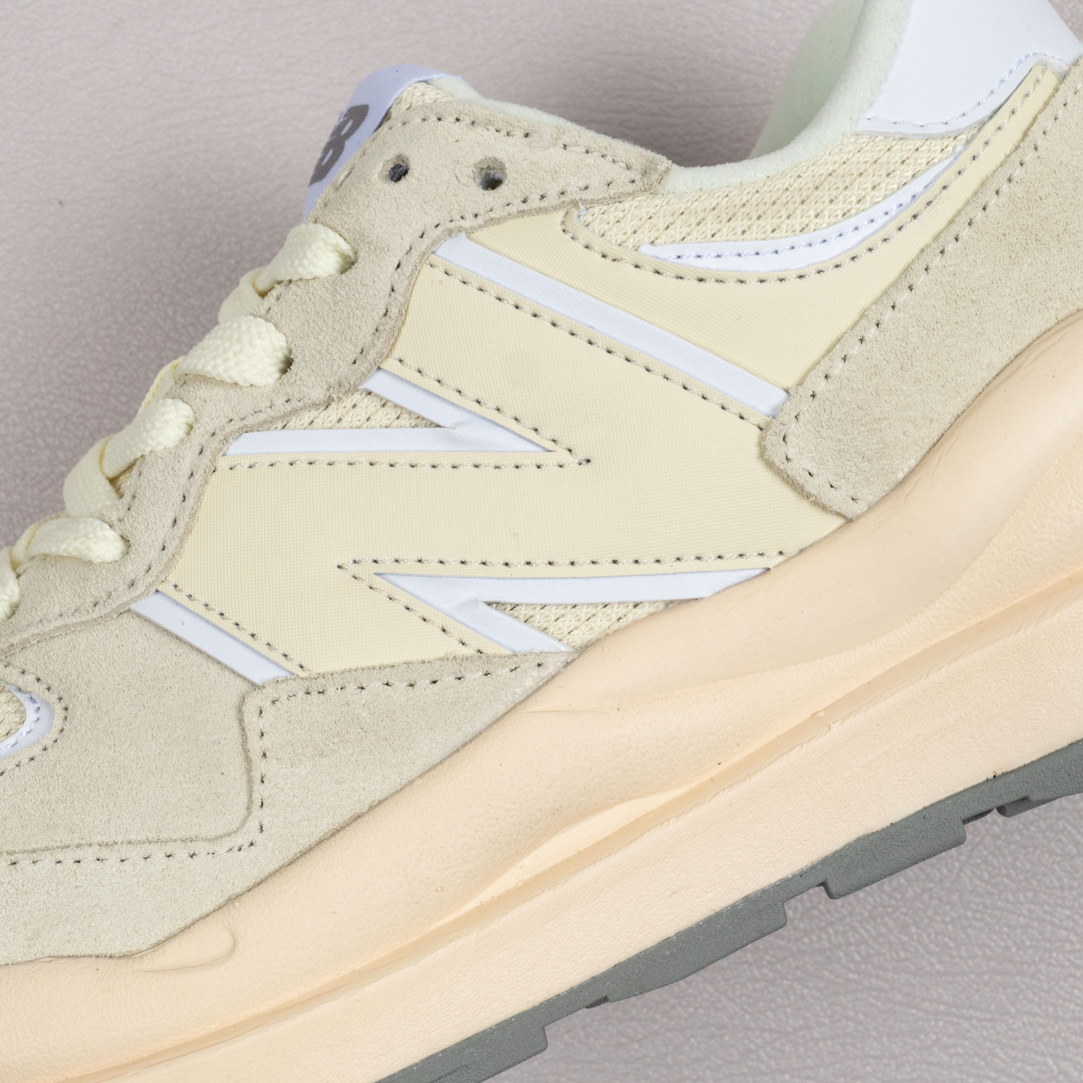 【Free Shipping】5740系列 复古休闲运动跑鞋 W5740CE