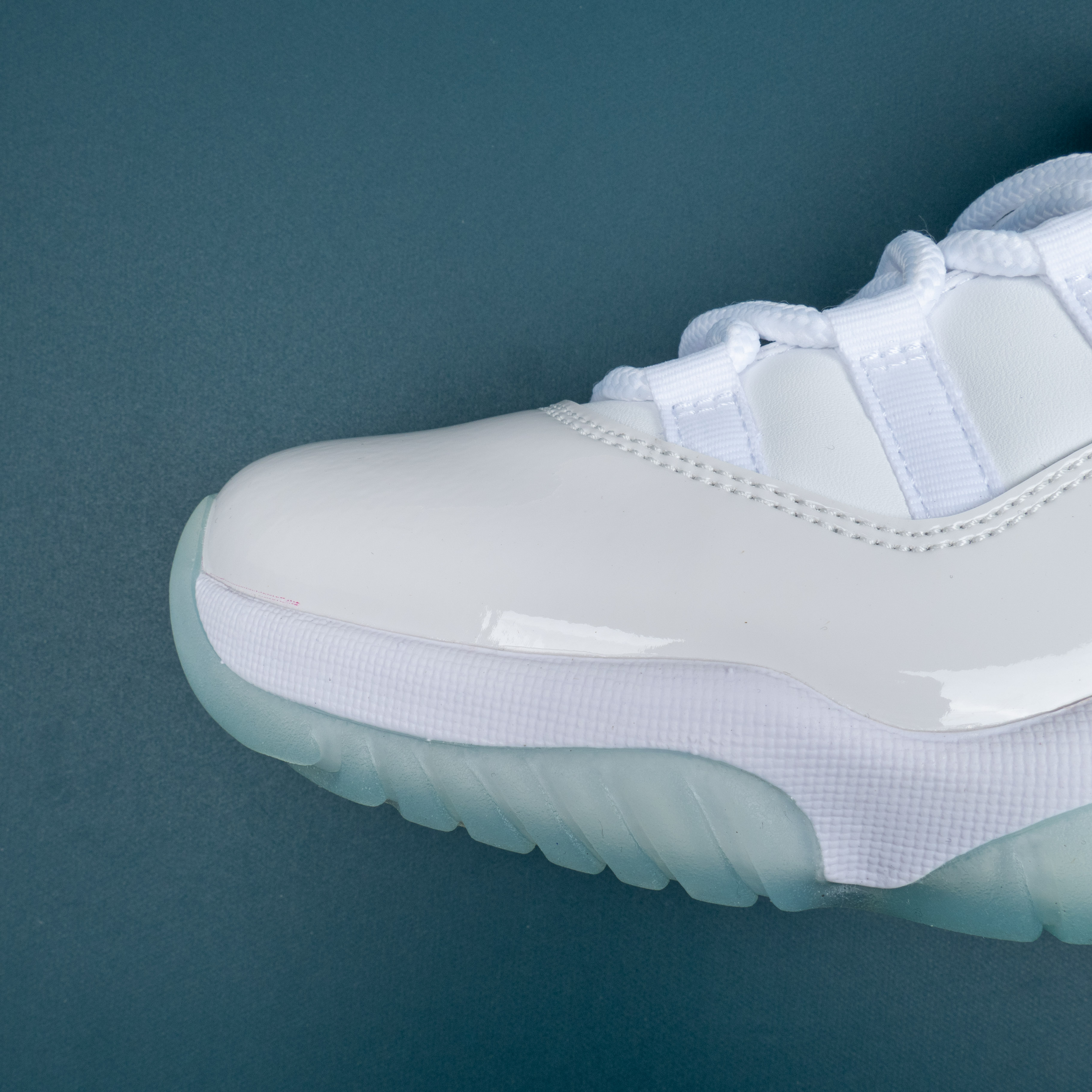 11s Retro Legend Blue (2014)