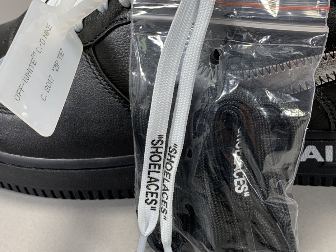 AF 1 Low '07 OW MoMA