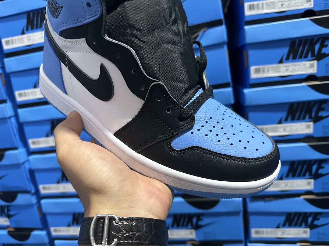 1's Retro High OG Blue Black