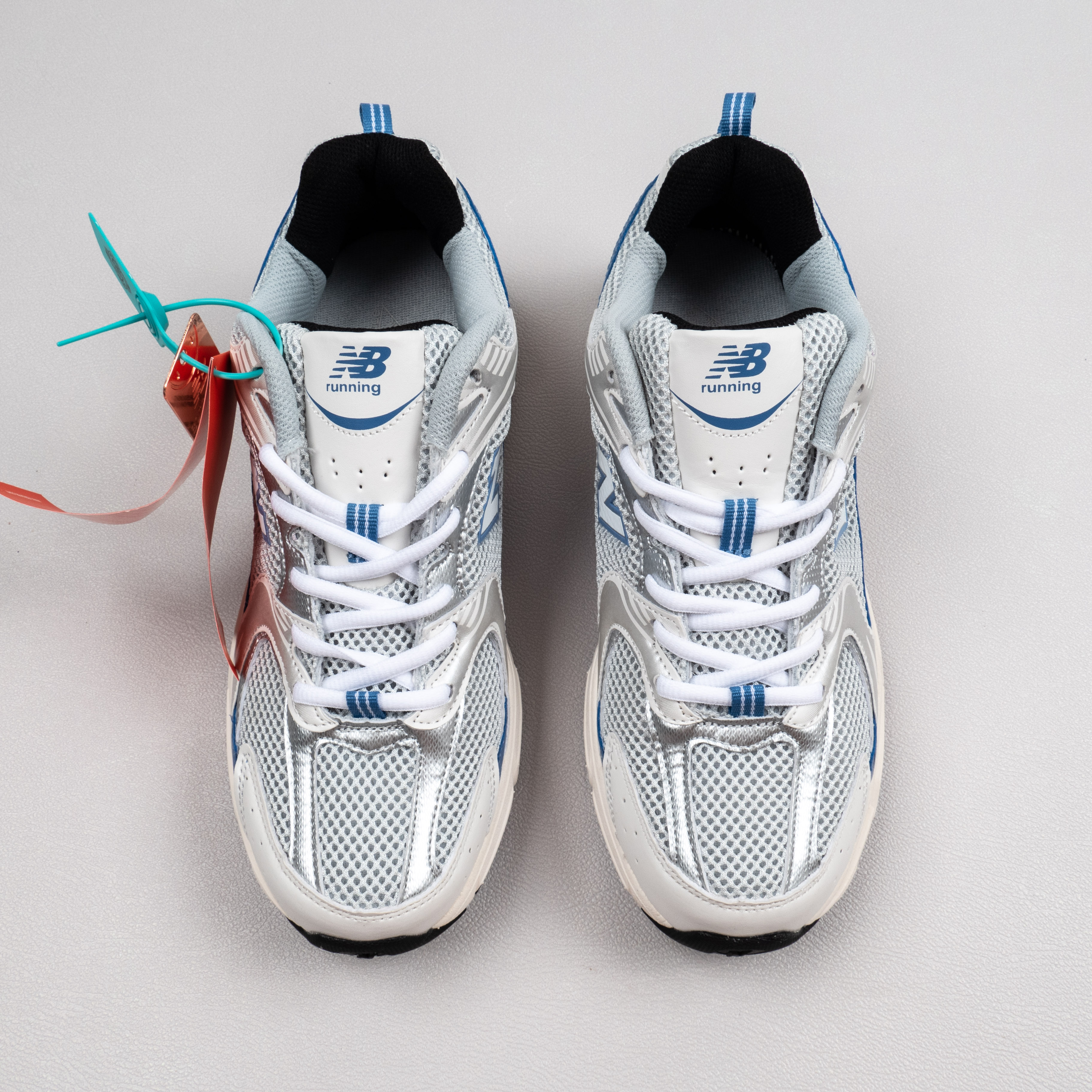 【Free Shipping】530系列白蓝复古老爹鞋休闲运动跑步鞋MR530KC