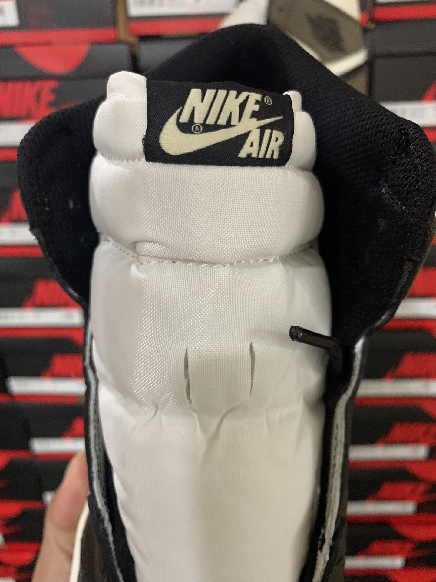 1's Retro High Dark Mocha 555088-105