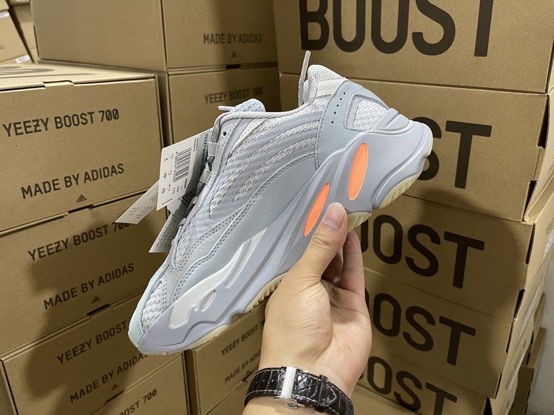 700 V2 Inertia
