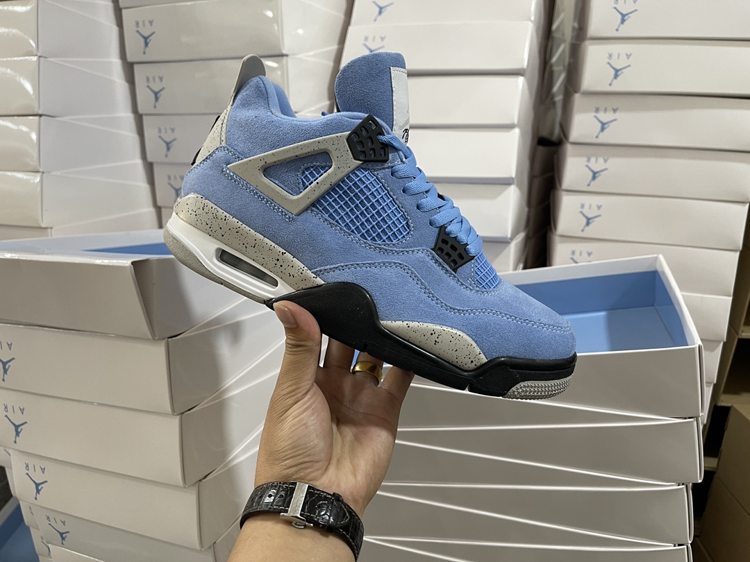 4's Retro University Blue UNC