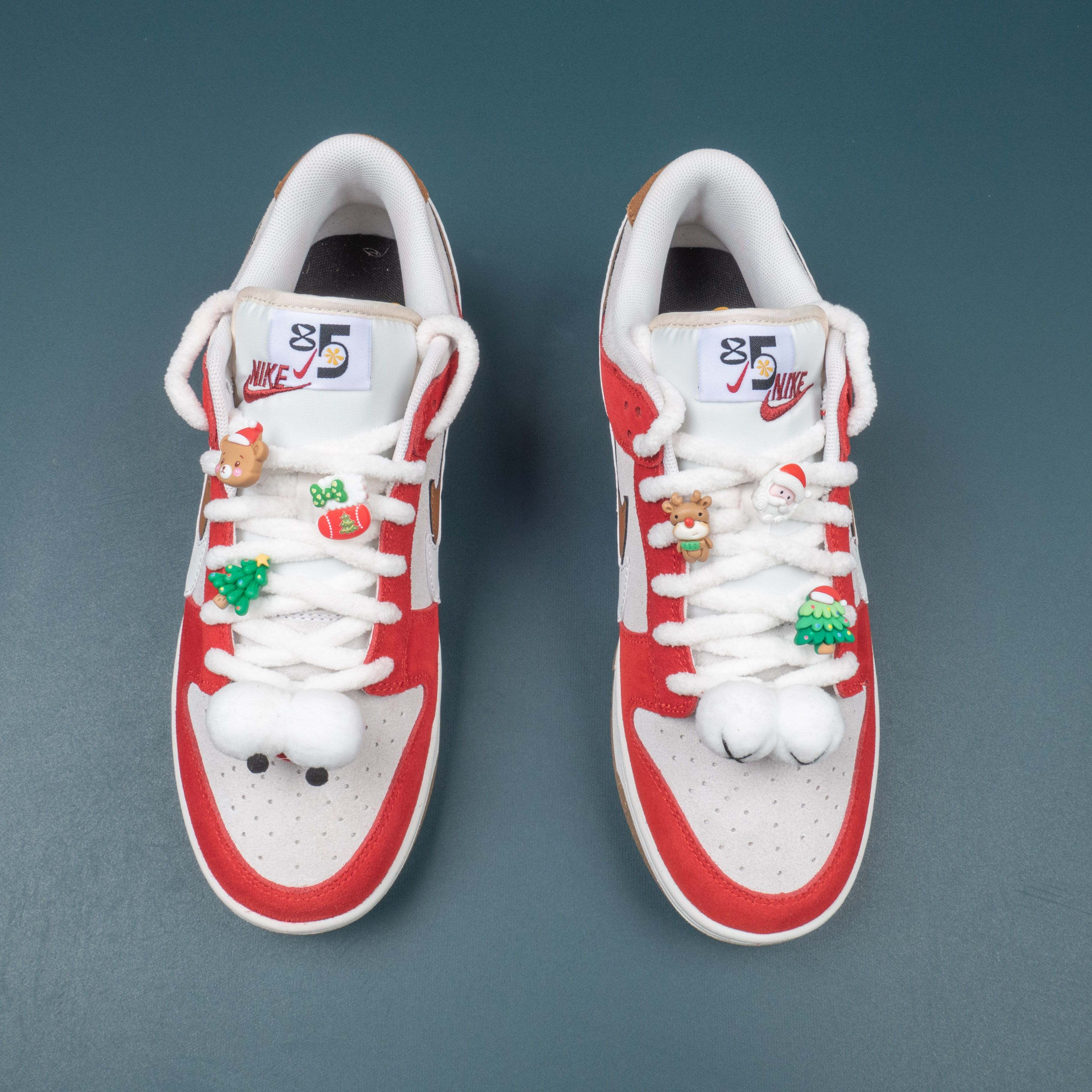 Dunk Low SE 85 'Christmas'