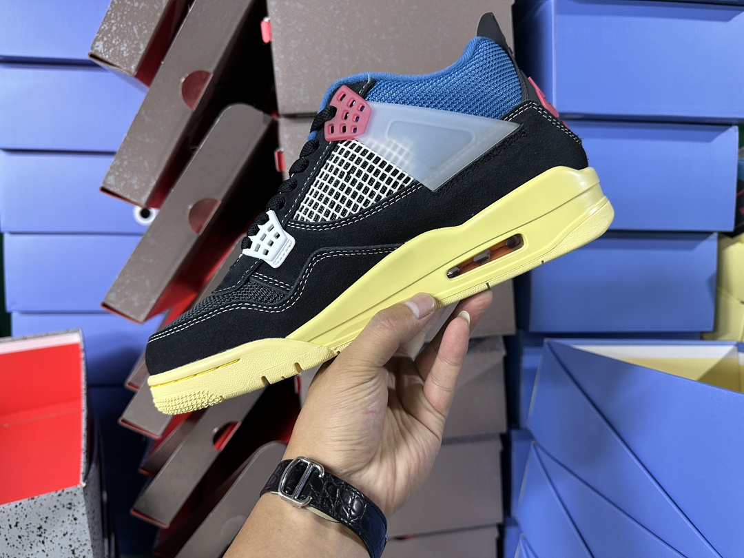 Union x Air 4's Off Noir