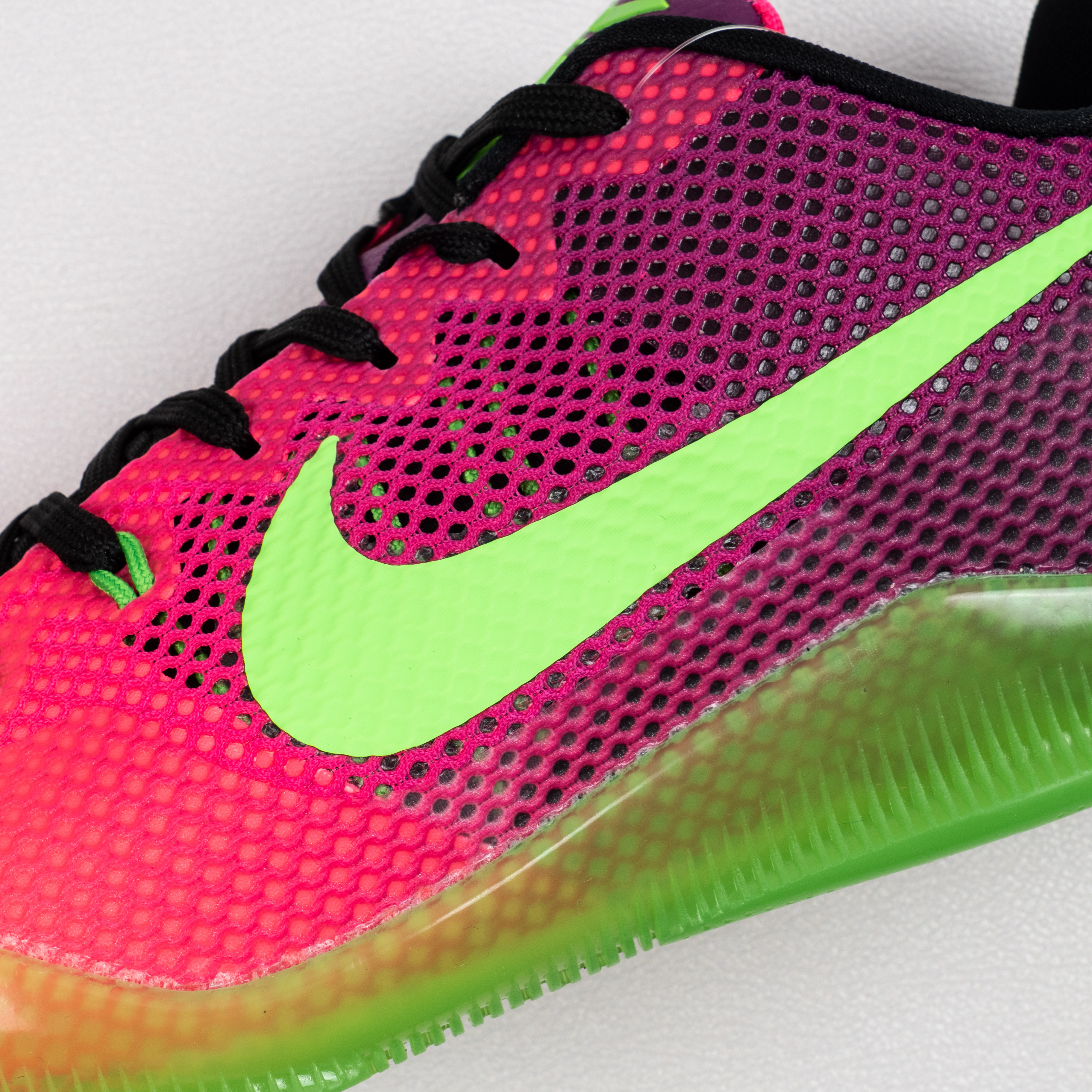 Kobe 11 EM Low Mambacurial