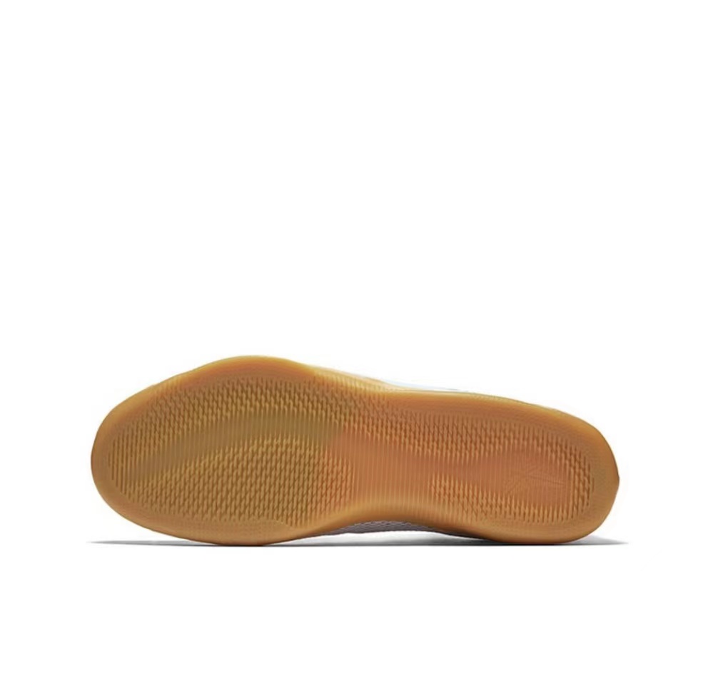 Kobe 11 EM Low Summer Pack