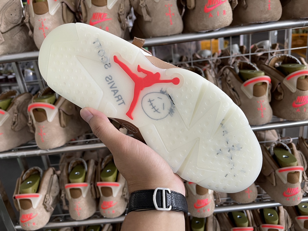6's Retro TS British Khaki