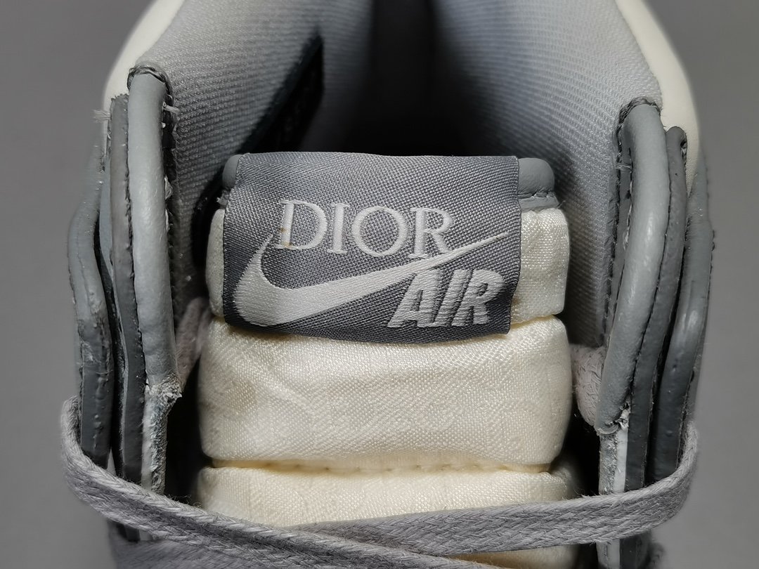 1's Retro High Dior CN8607 002