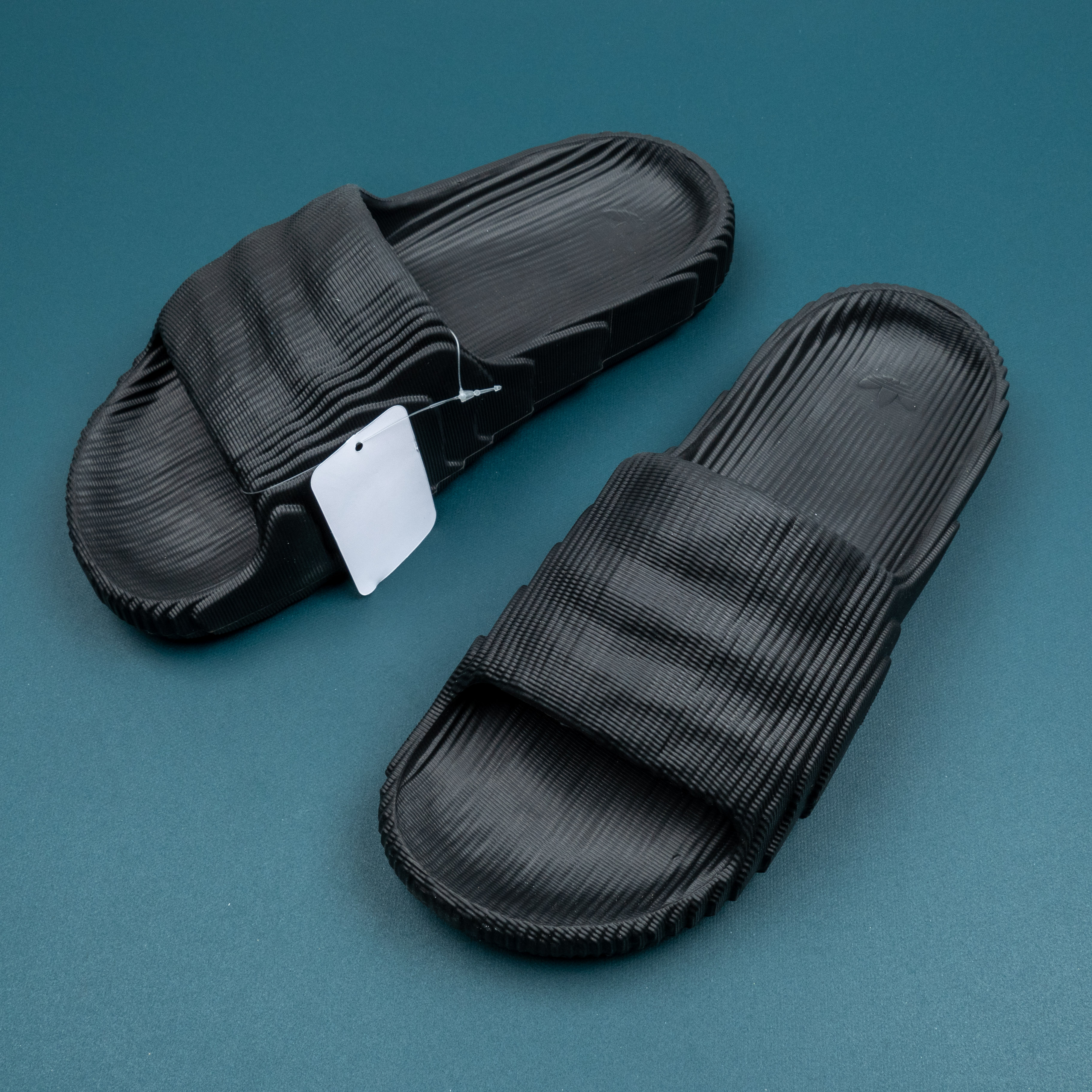 Colleettion Beach Shoes Black