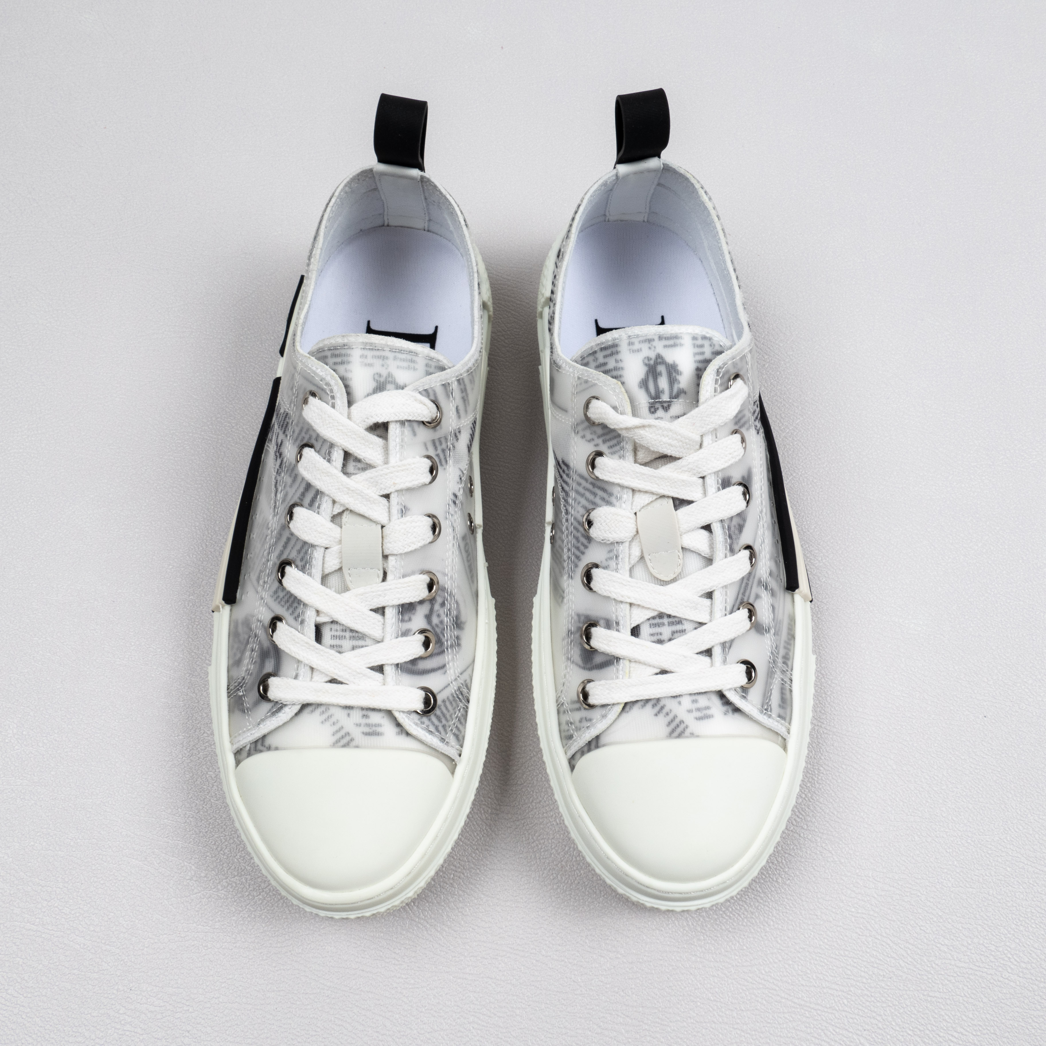 【Free shipping】男女鞋 DlRO 低帮运动休闲鞋 T00962H565