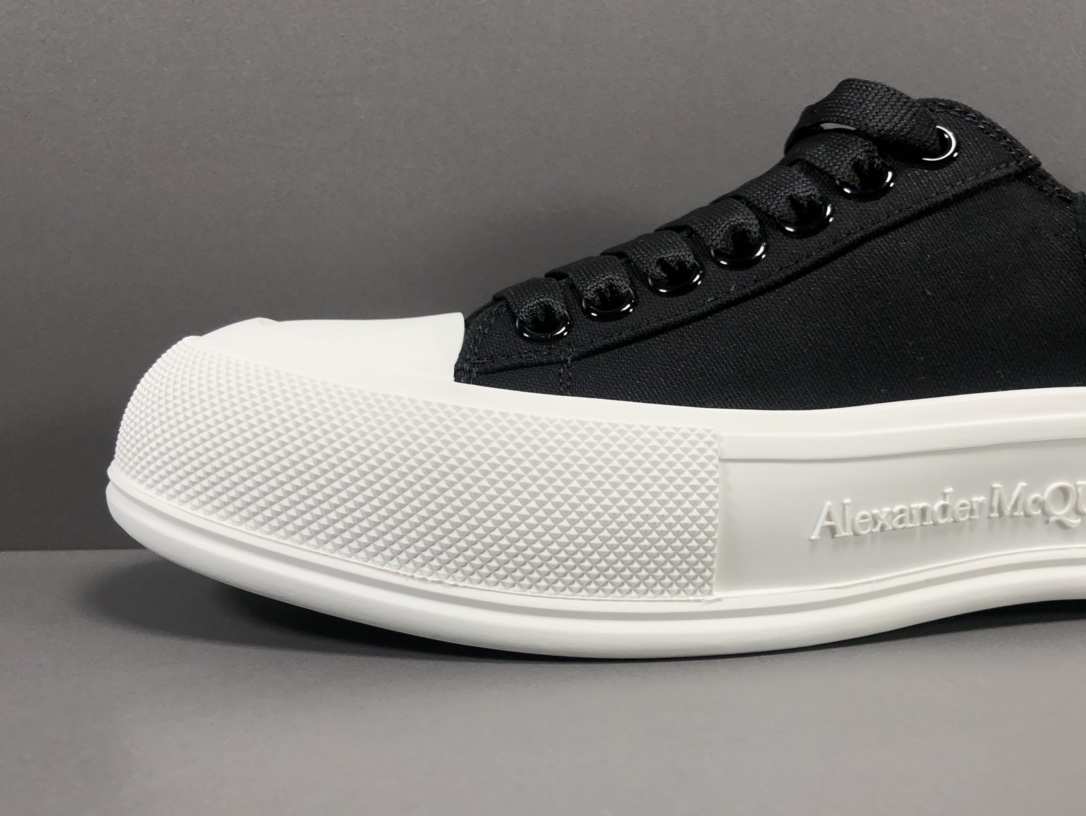 Deck Skate Plimsoll Lace-Up Black White