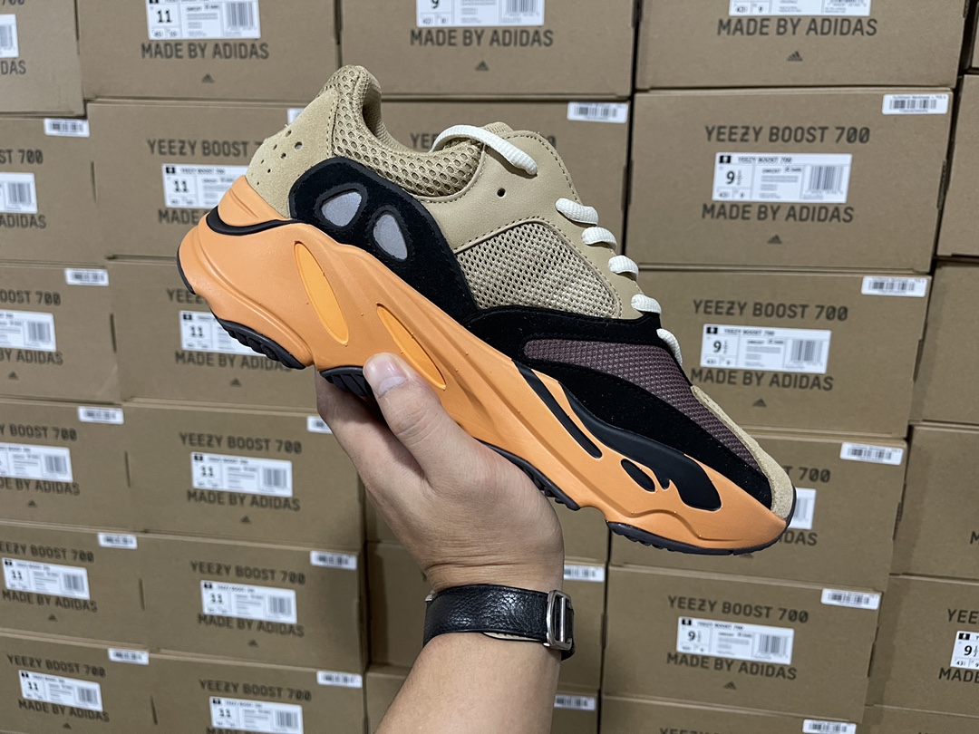 700 Sun