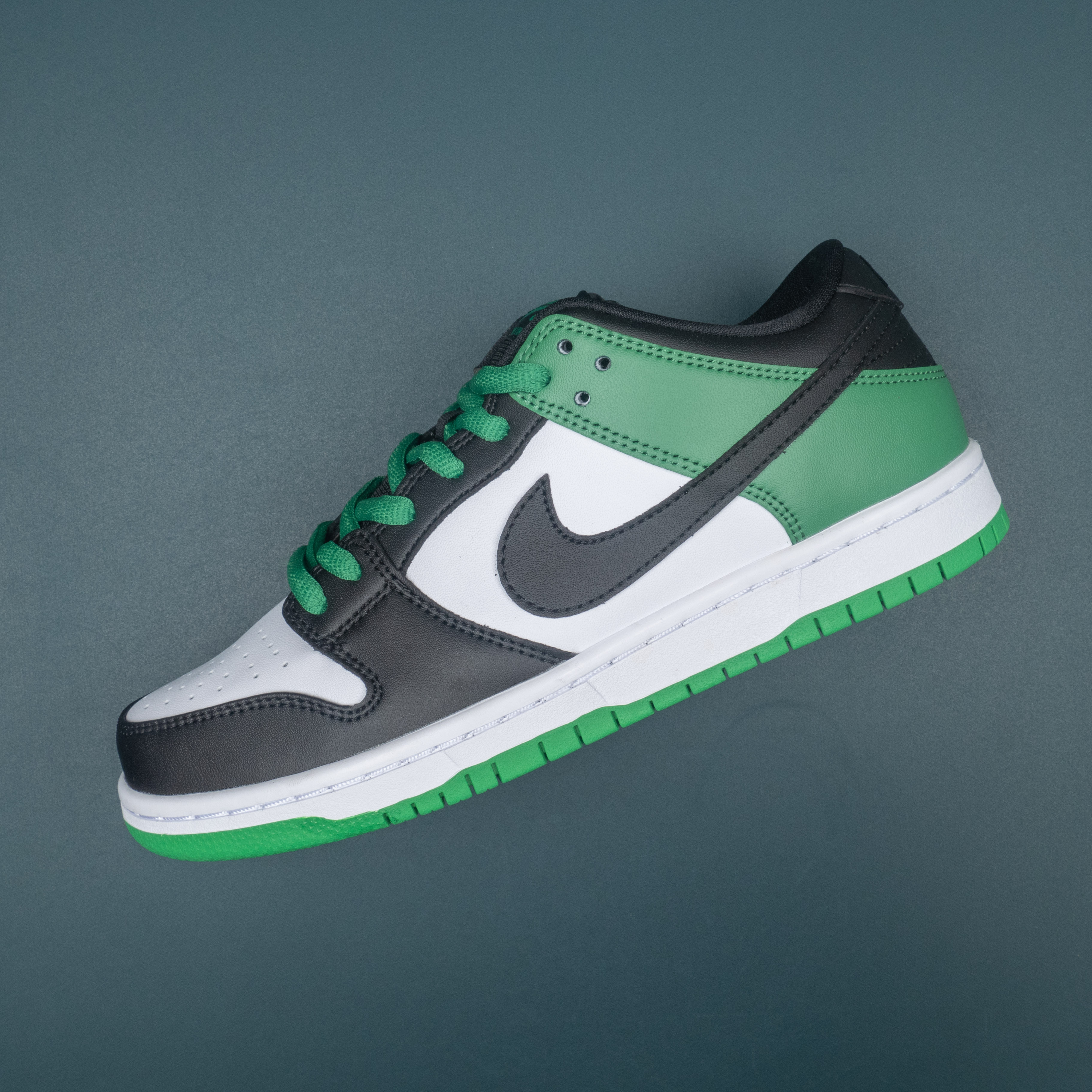 SB Dunk Low Classic Green