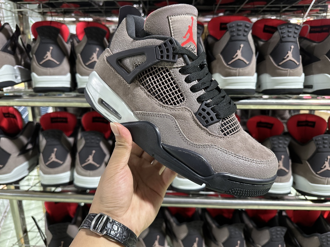 4's Retro Taupe Haze