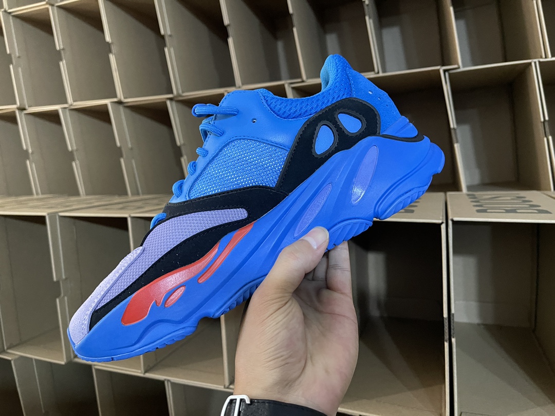 700 Hi-Res Blue