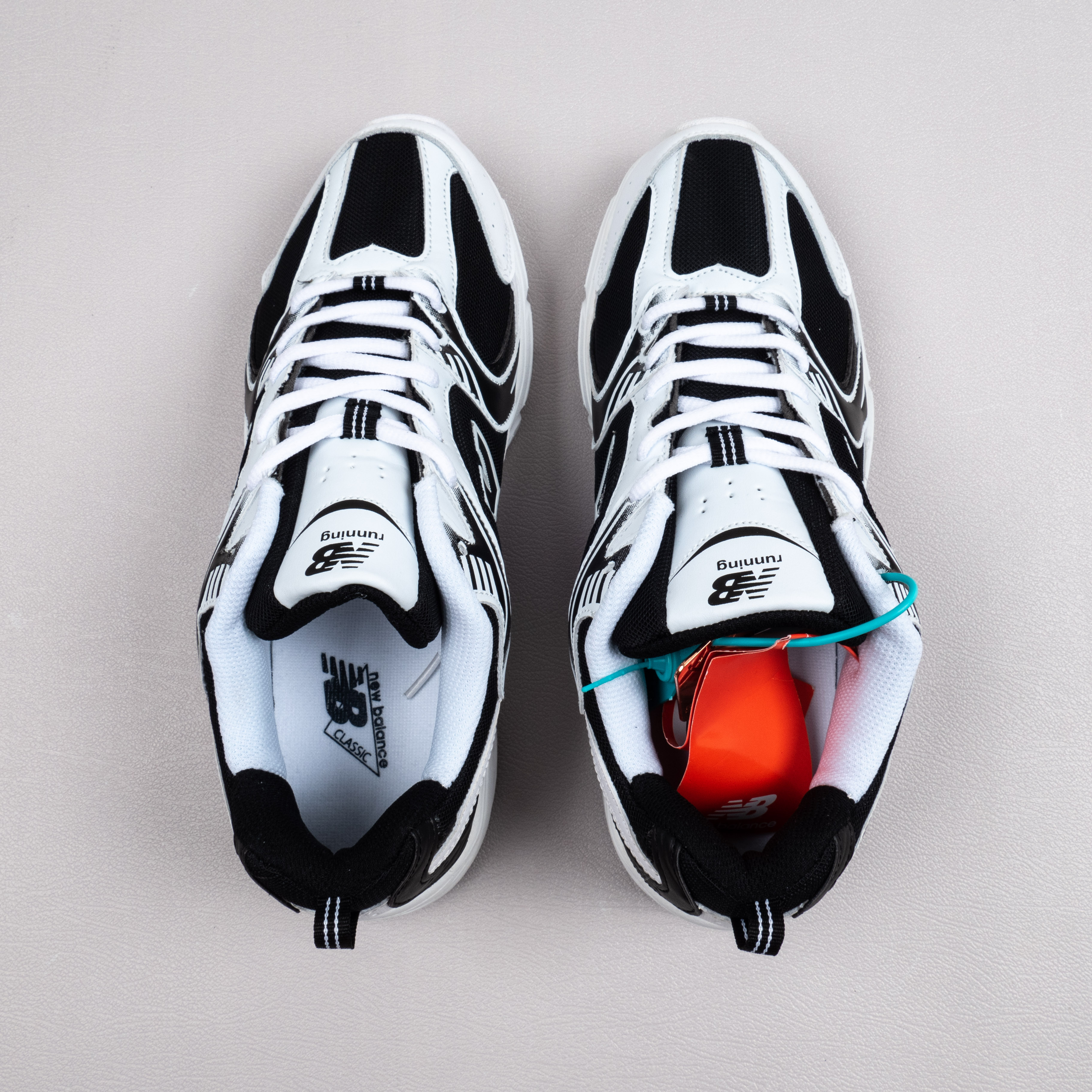 【Free Shipping】NB530系列复古跑步鞋老爹鞋 MR530SJ