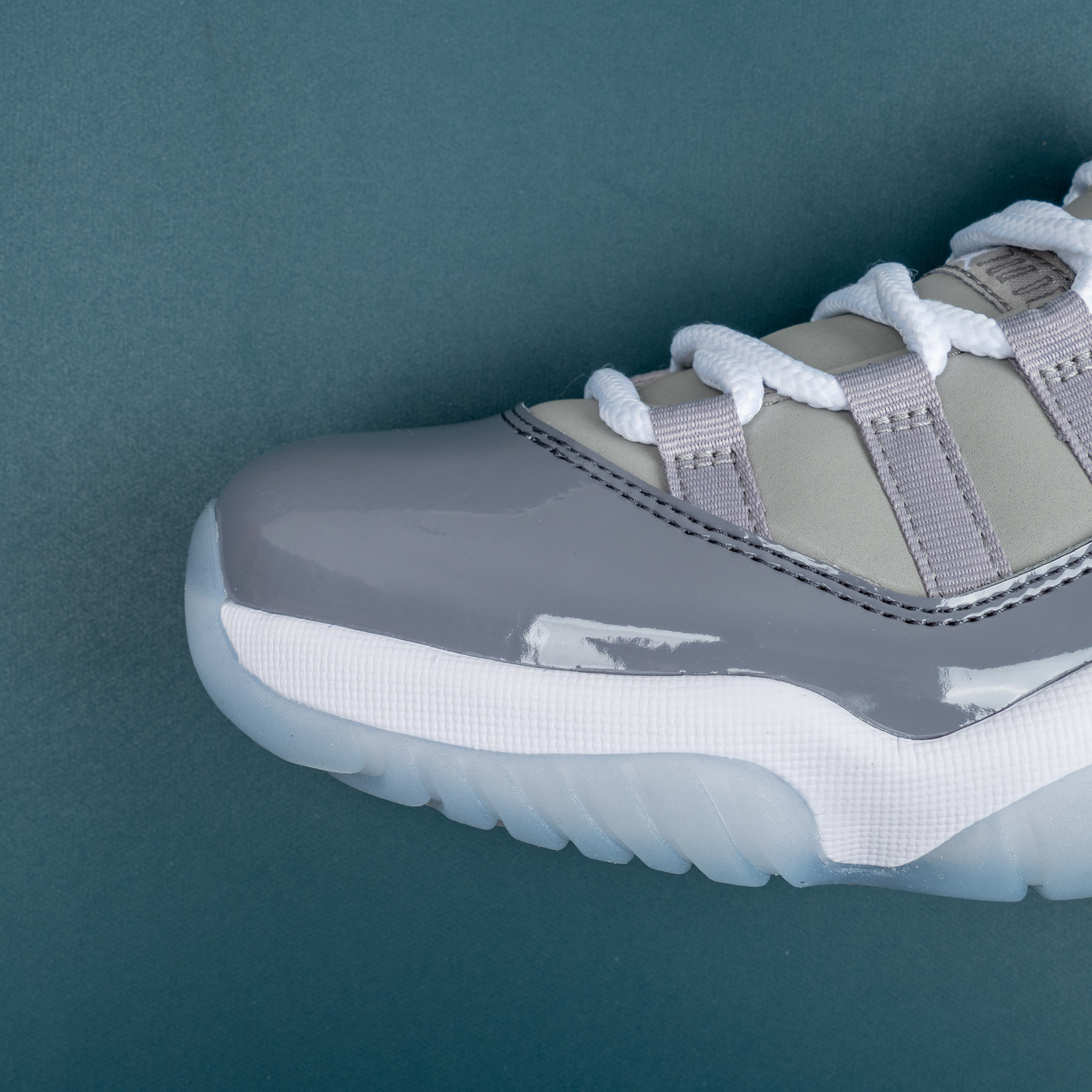 11s Retro Low Cool Grey  528895-003