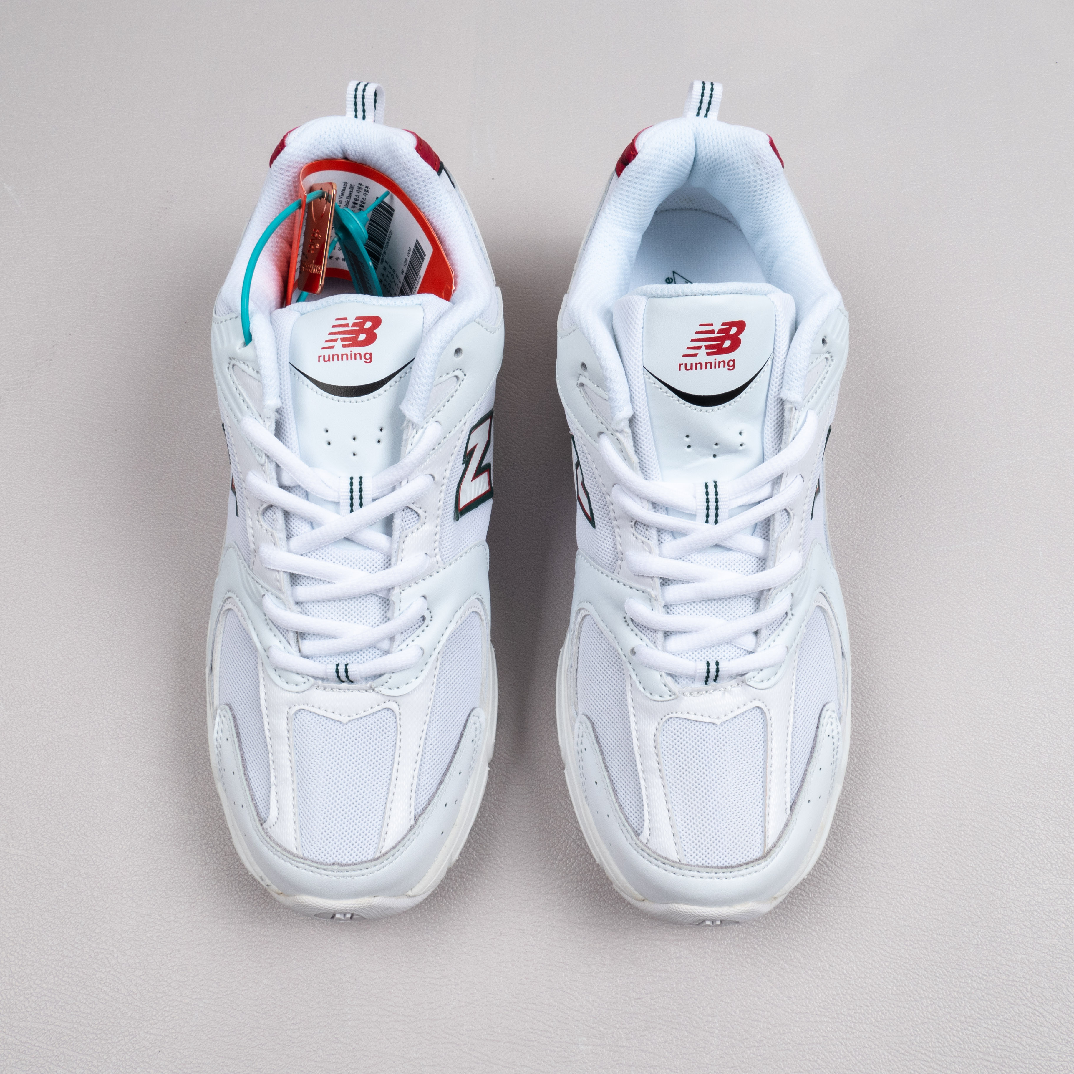 【Free Shipping】 NB530系列复古跑步鞋老爹鞋 MR530SK