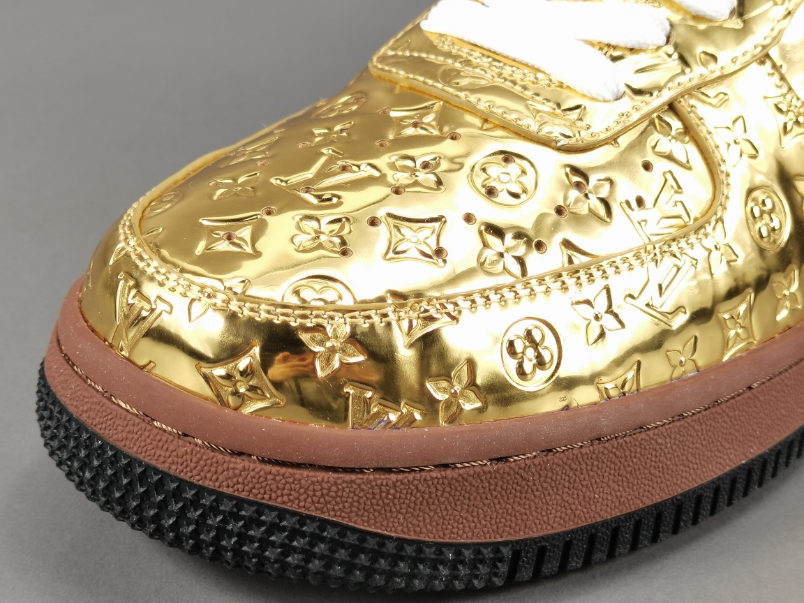 By Virgil Abloh Metallic Gold