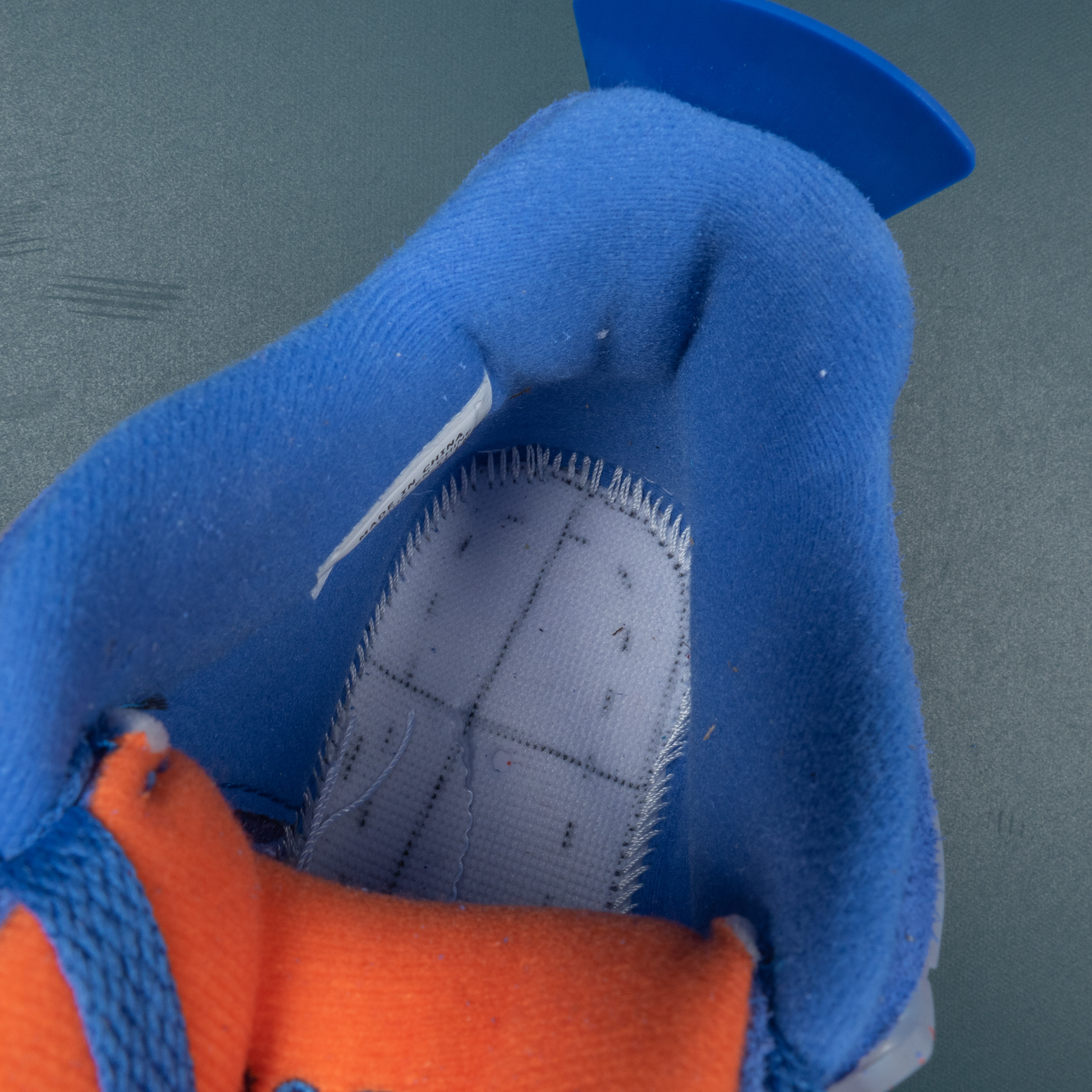 4's RETRO FLIGHT IN BLUE