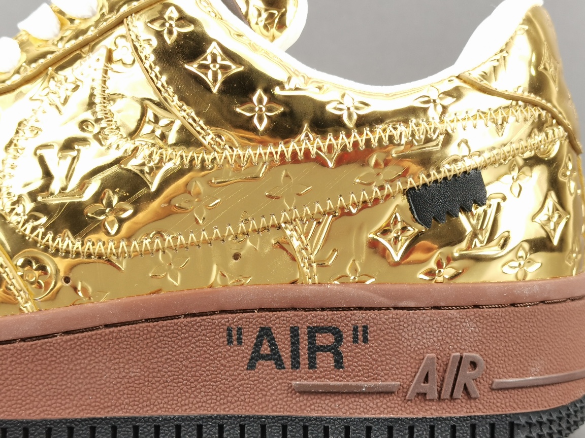 By Virgil Abloh Metallic Gold