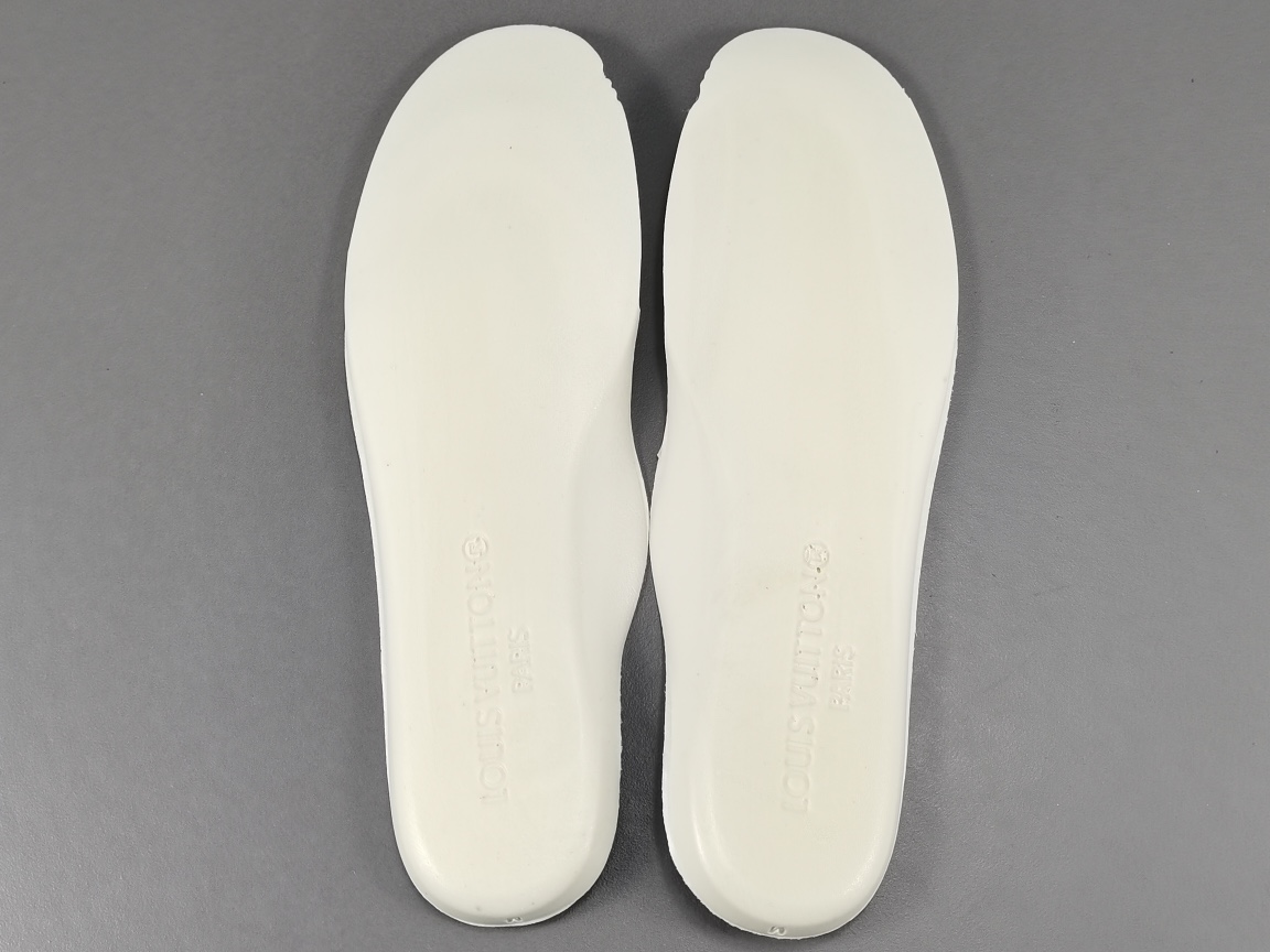 By Virgil Abloh Metallic Gold