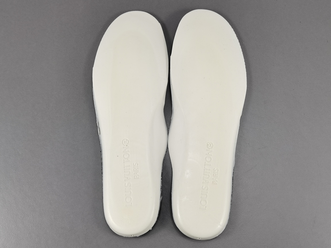 Friends & Family Black