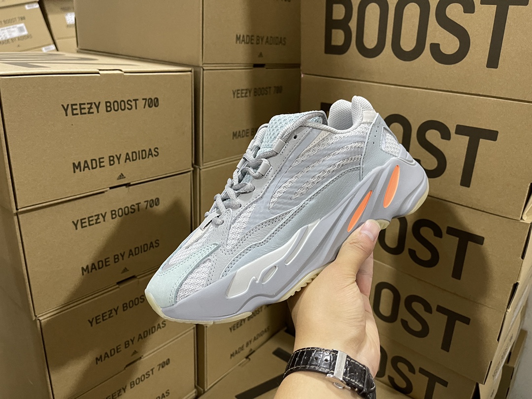 700 V2 Inertia