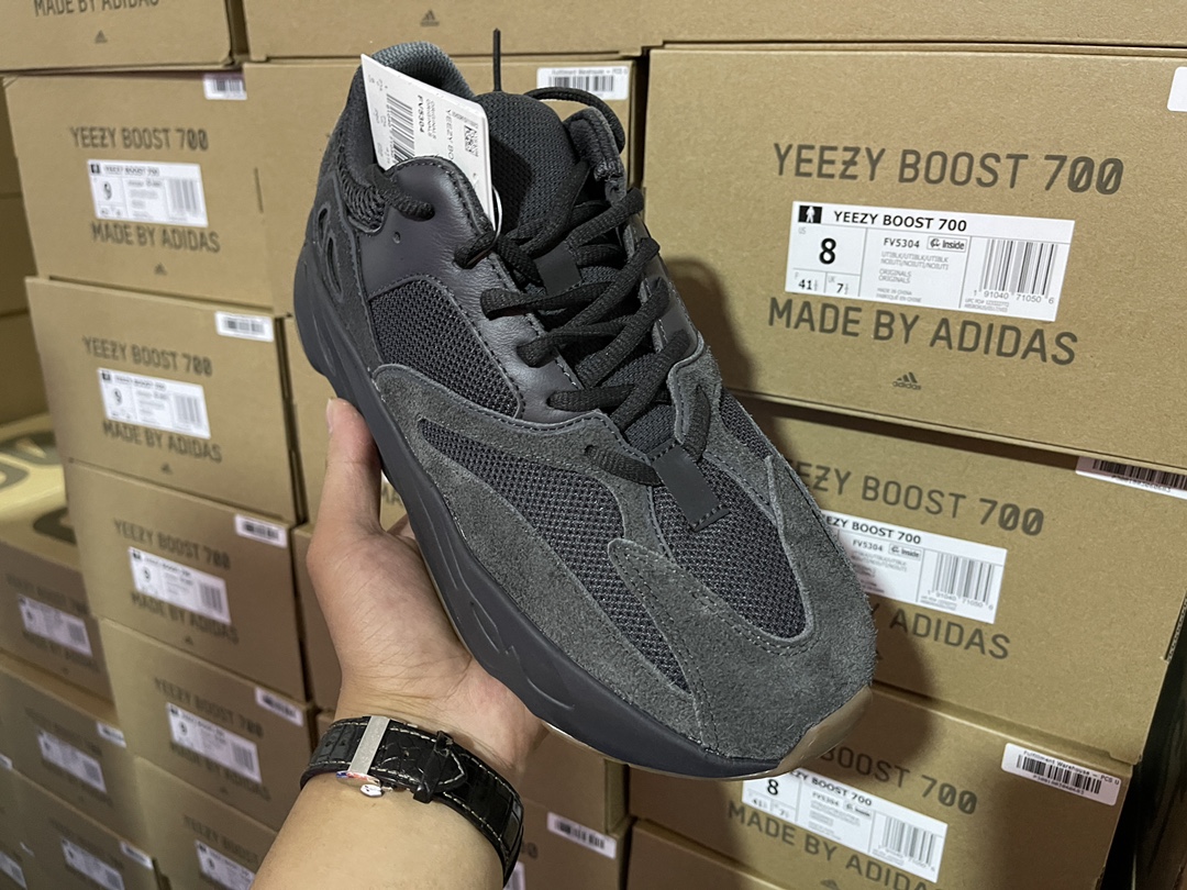 700 Utility Black