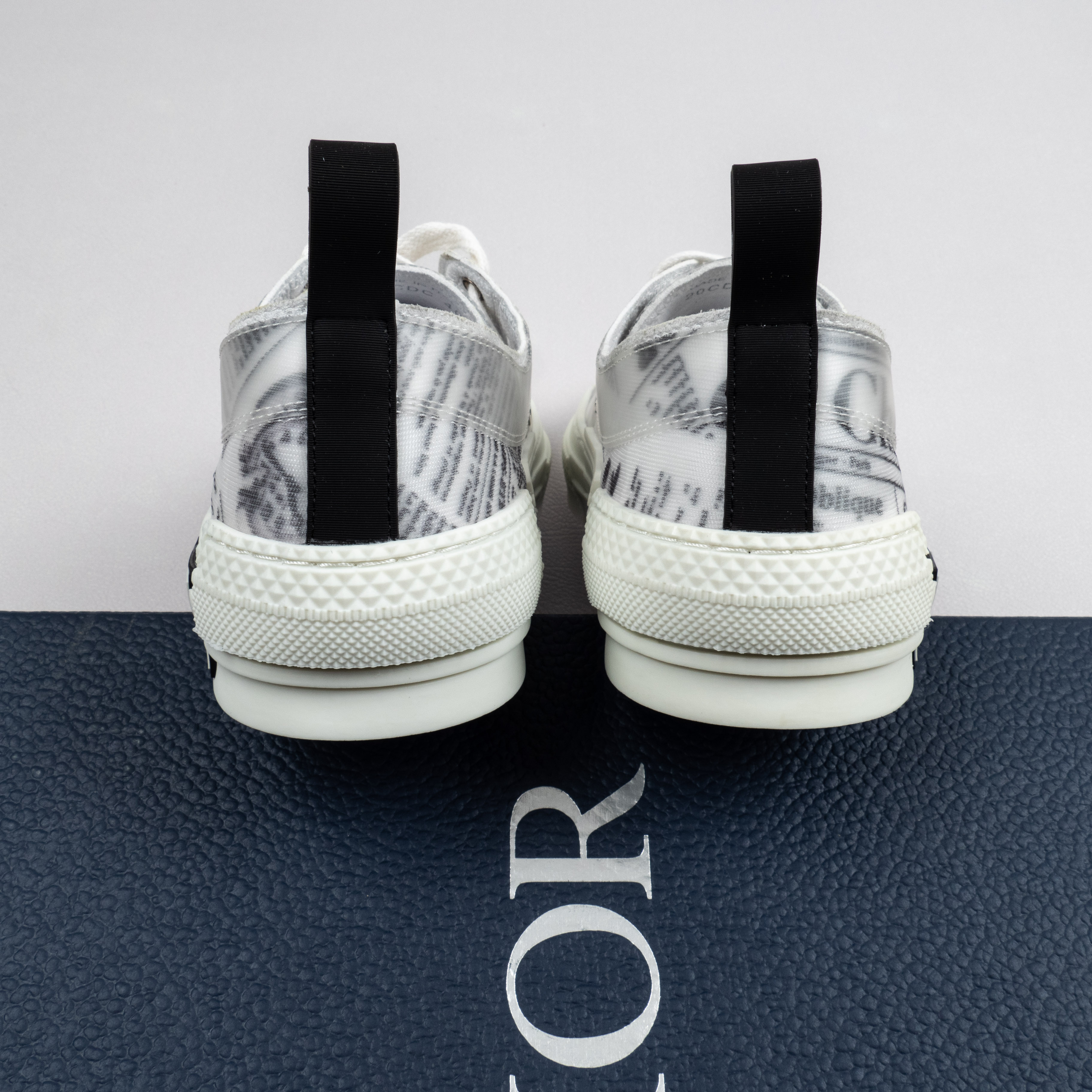 【Free shipping】男女鞋 DlRO 低帮运动休闲鞋 T00962H565