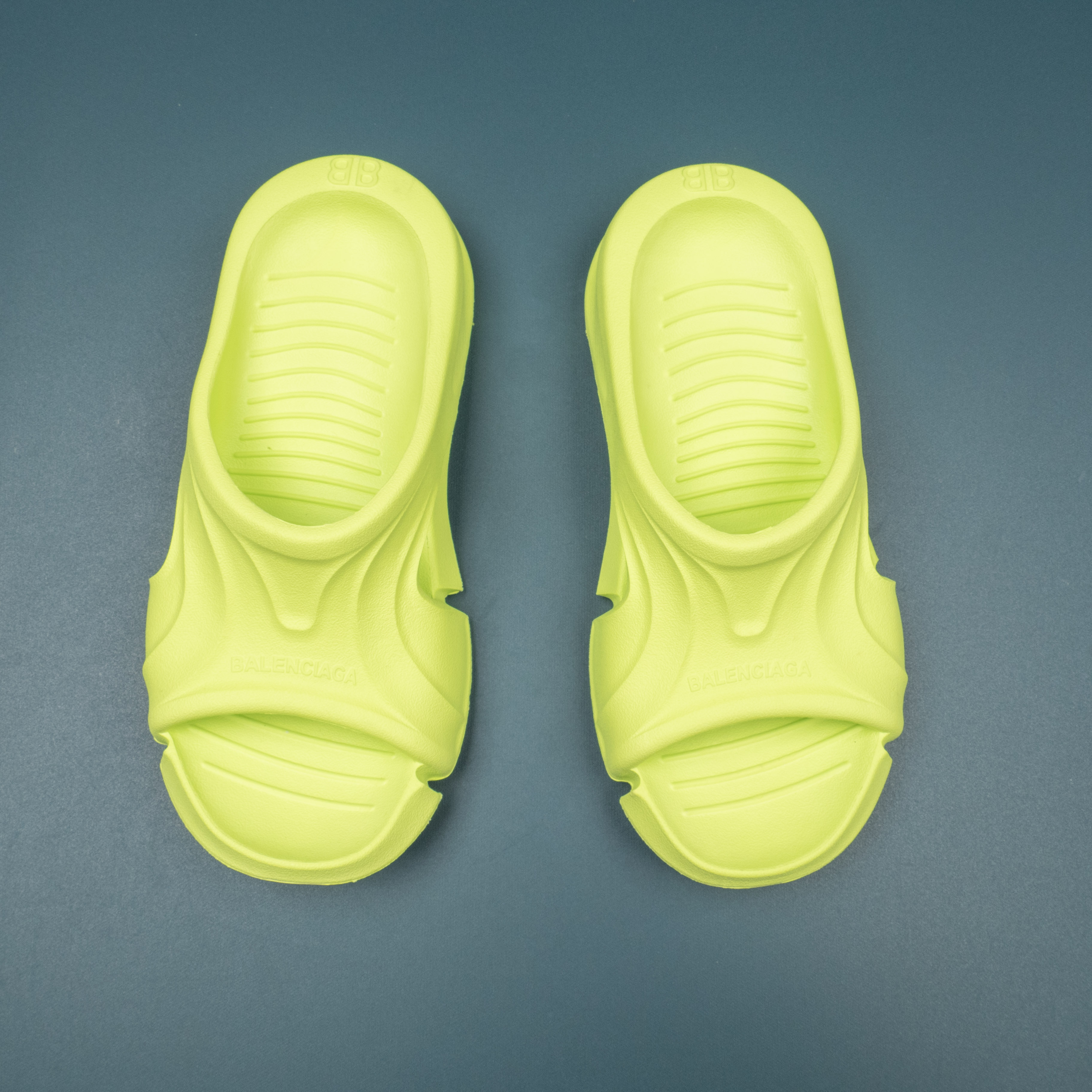 Mold Slide Sandal Glow Green