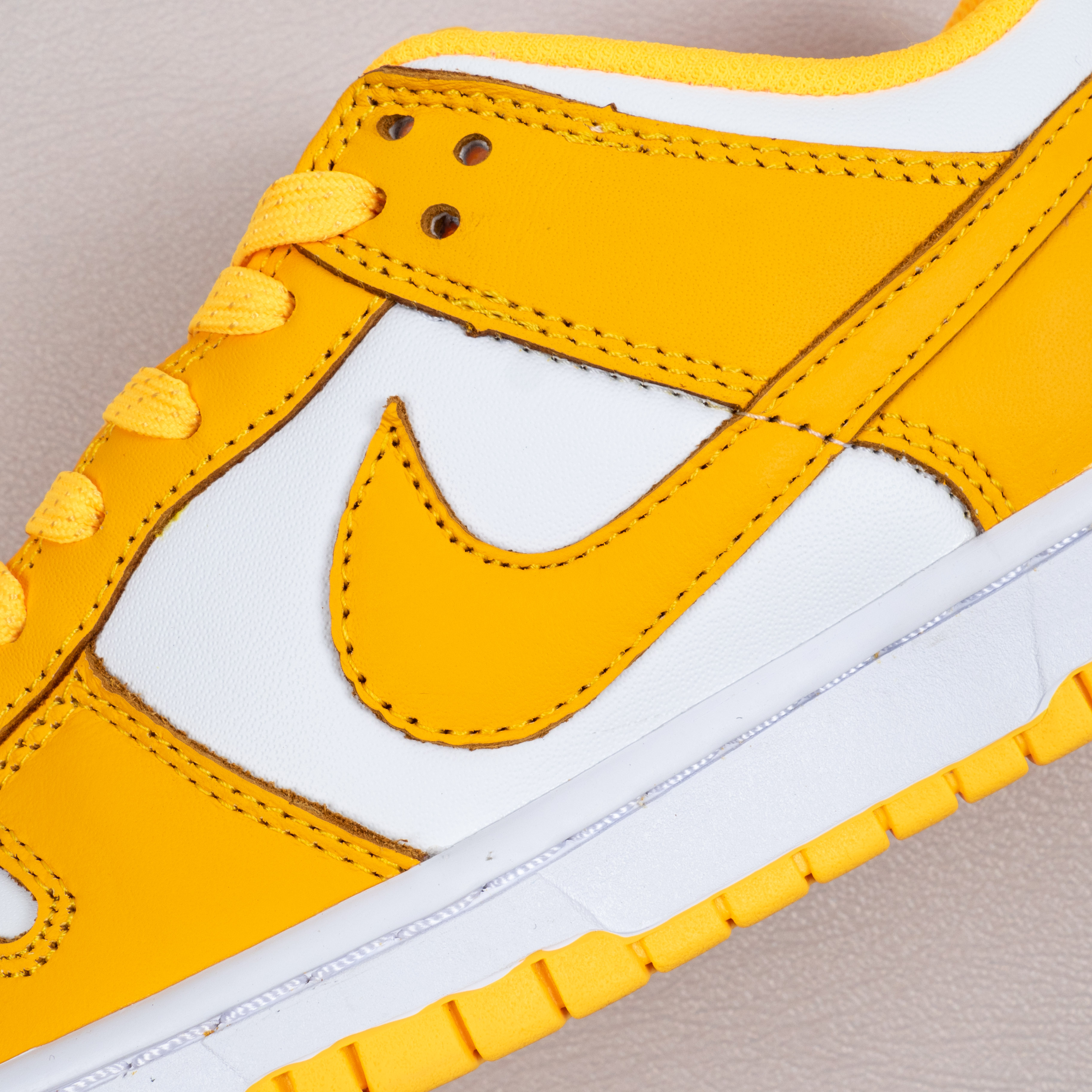 Dunk Low Laser Orange