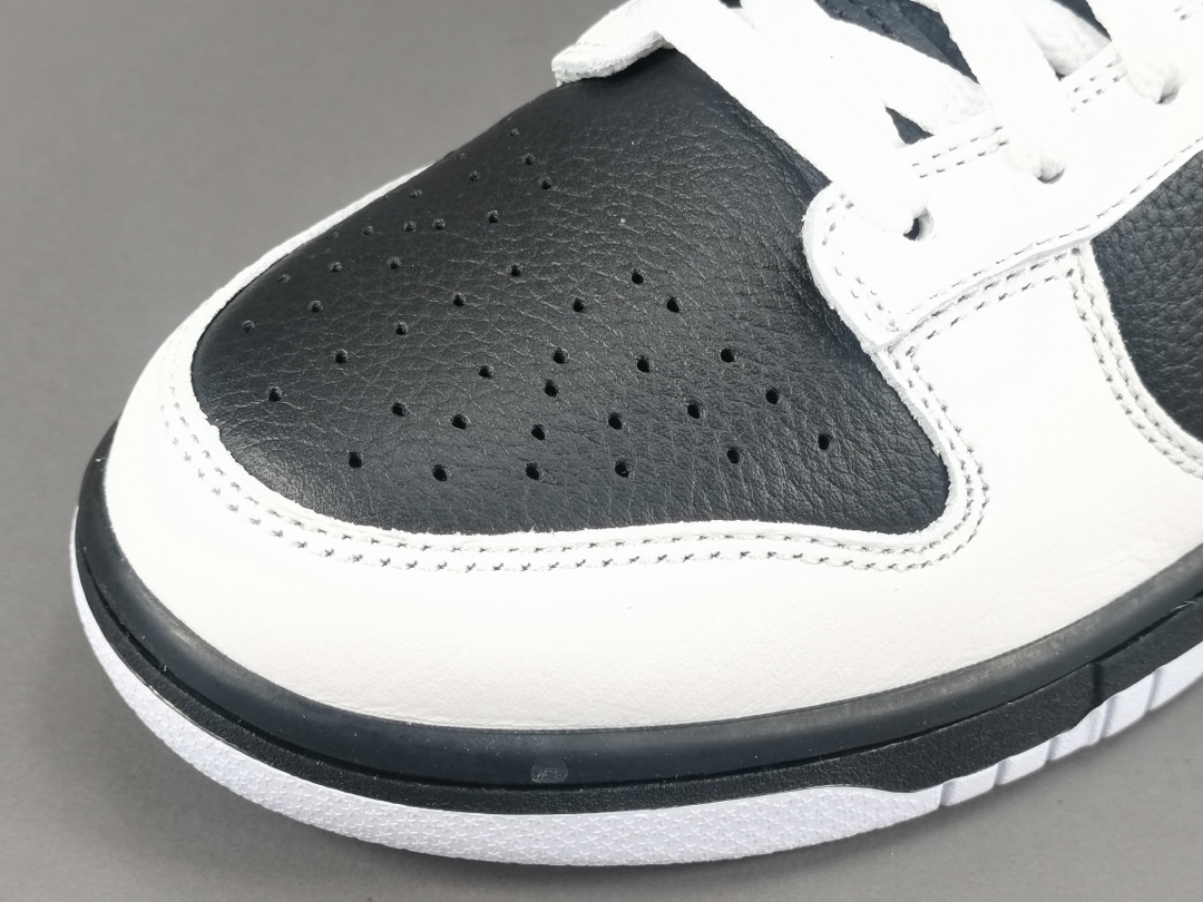 Dunk Low Retro Reverse Panda