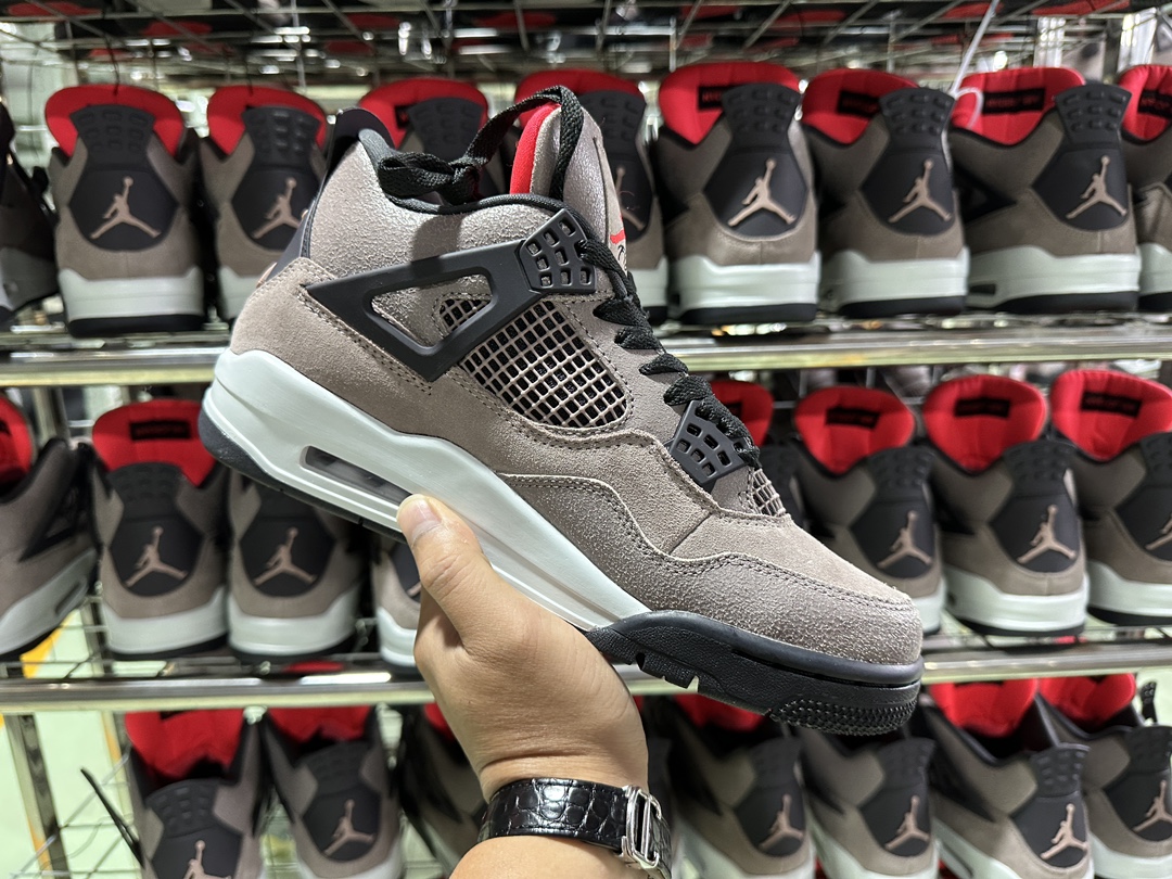 4's Retro Taupe Haze