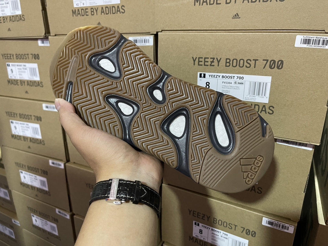 700 Utility Black