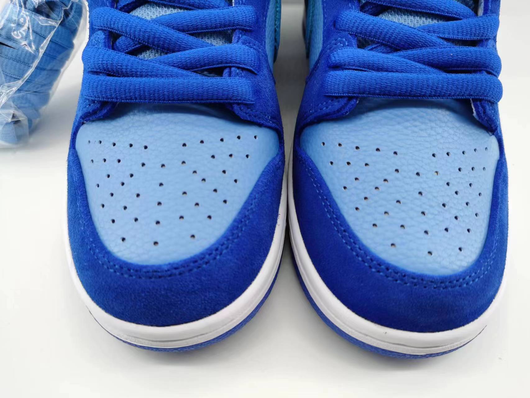 Dunk Low Blue Raspberry