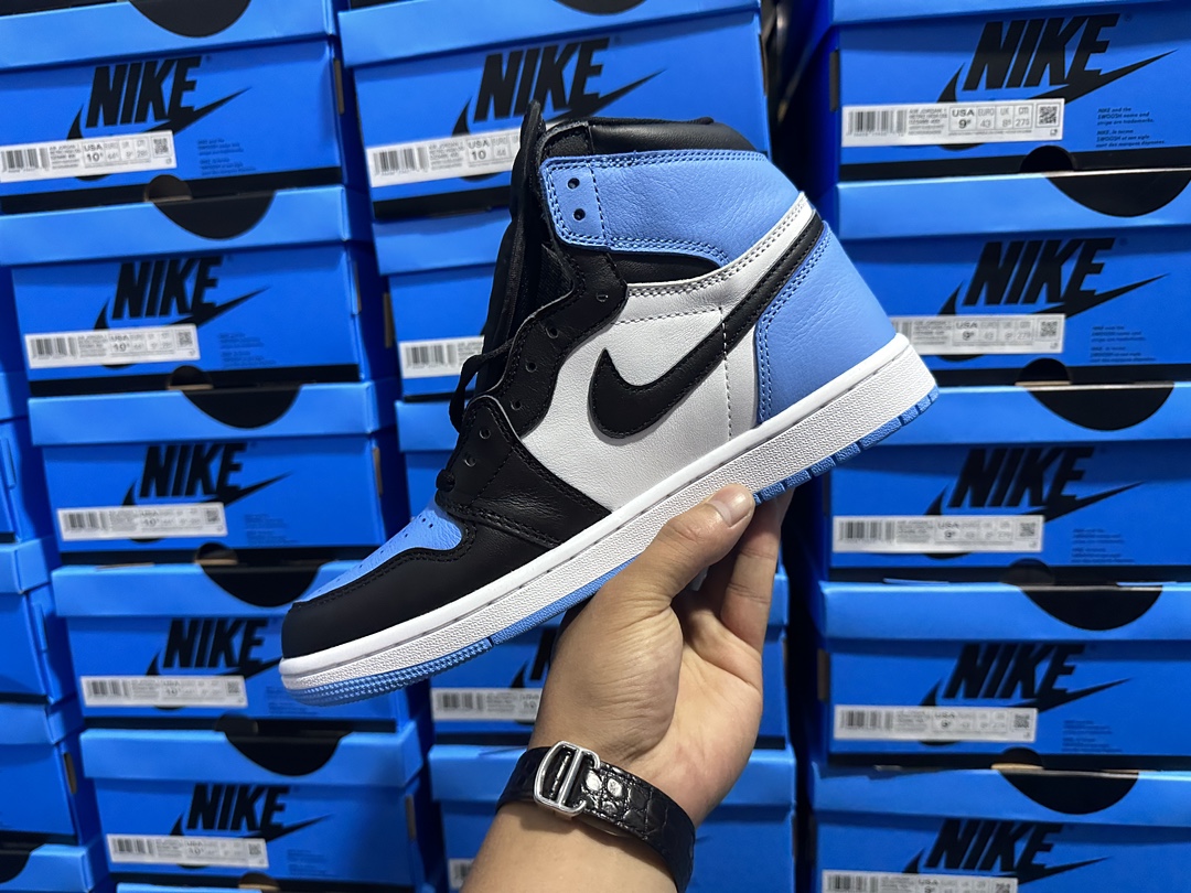 1's Retro High OG Blue Black
