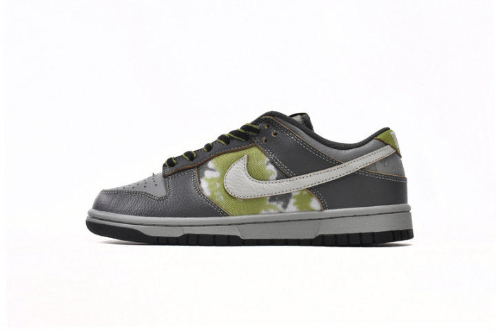 SB Dunk Low Goddess/Camouflage