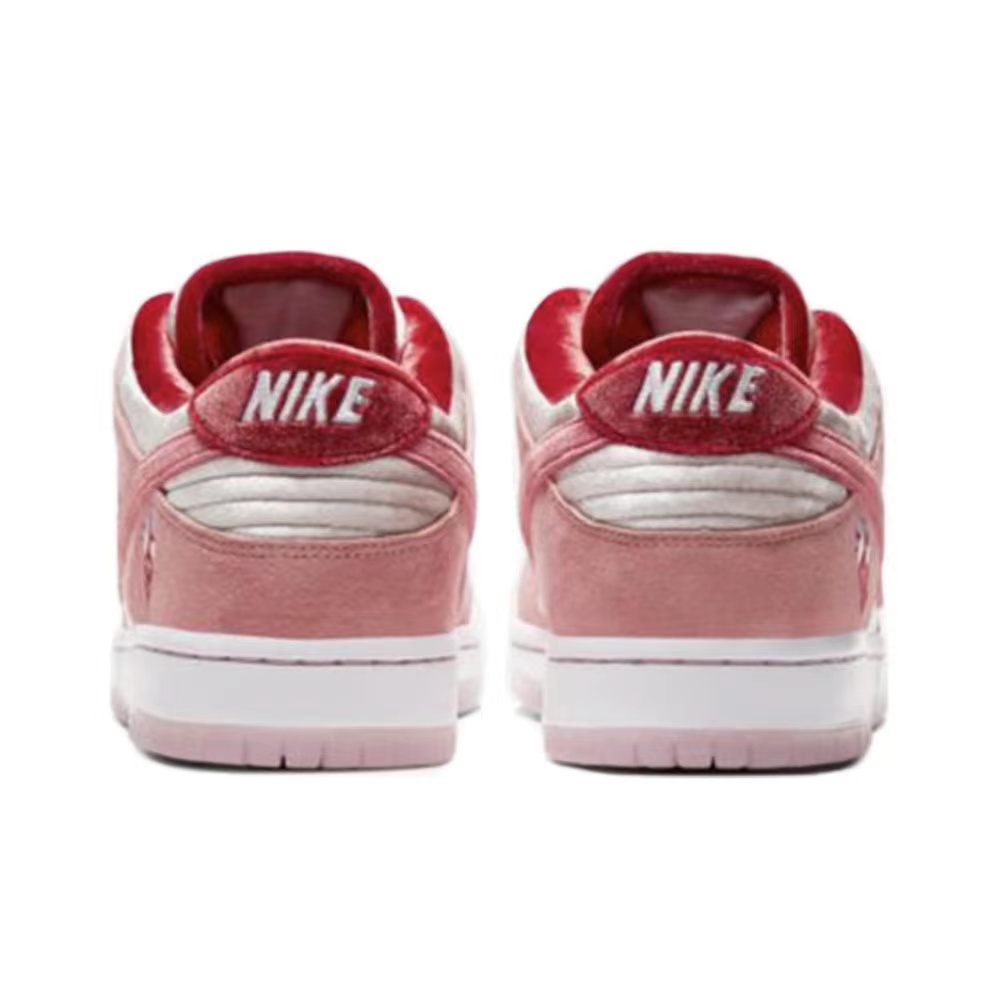 SB Dunk Low StrangeLove Skateboards CT2552-800